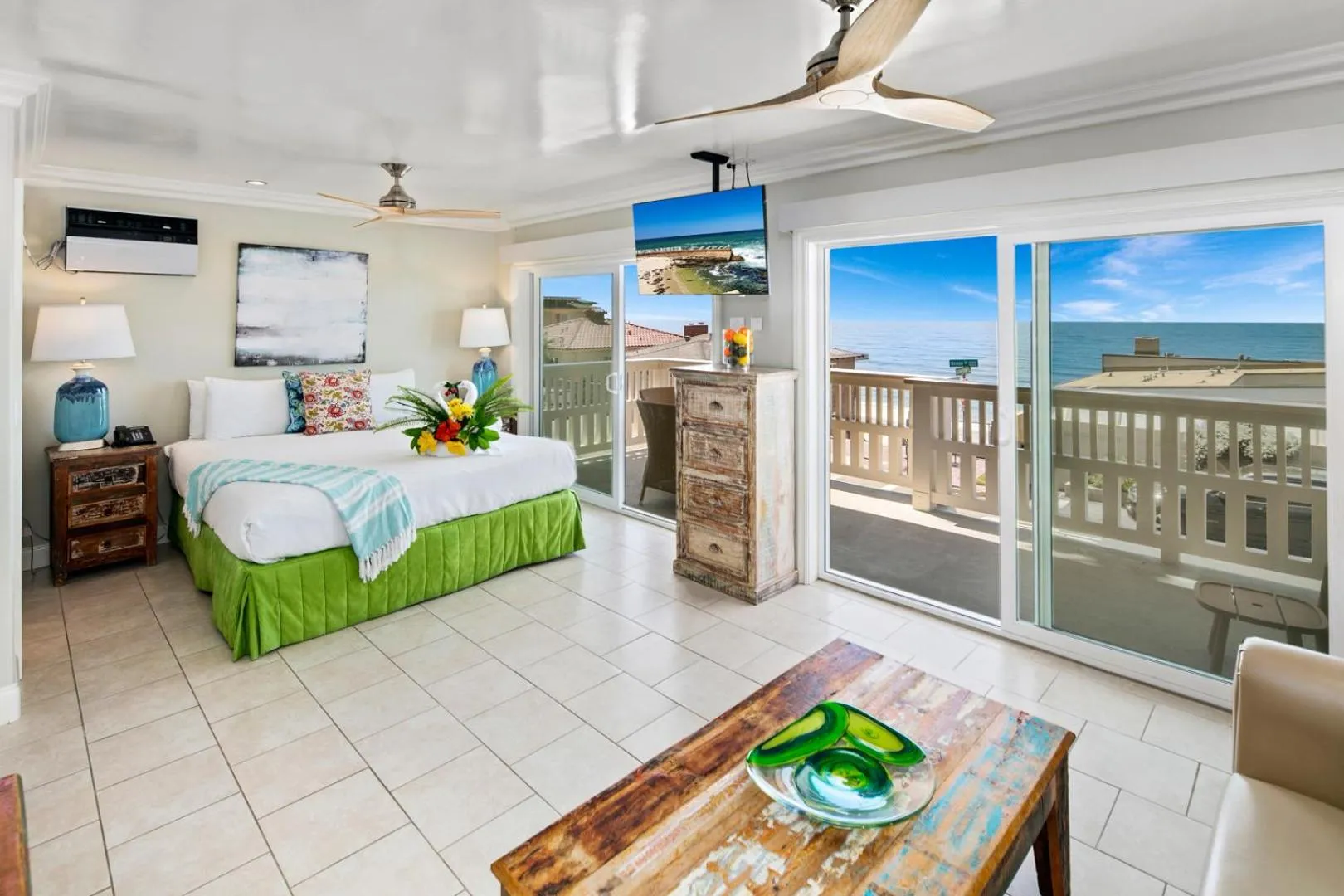 Bed in Ocean Palms Beach Resort