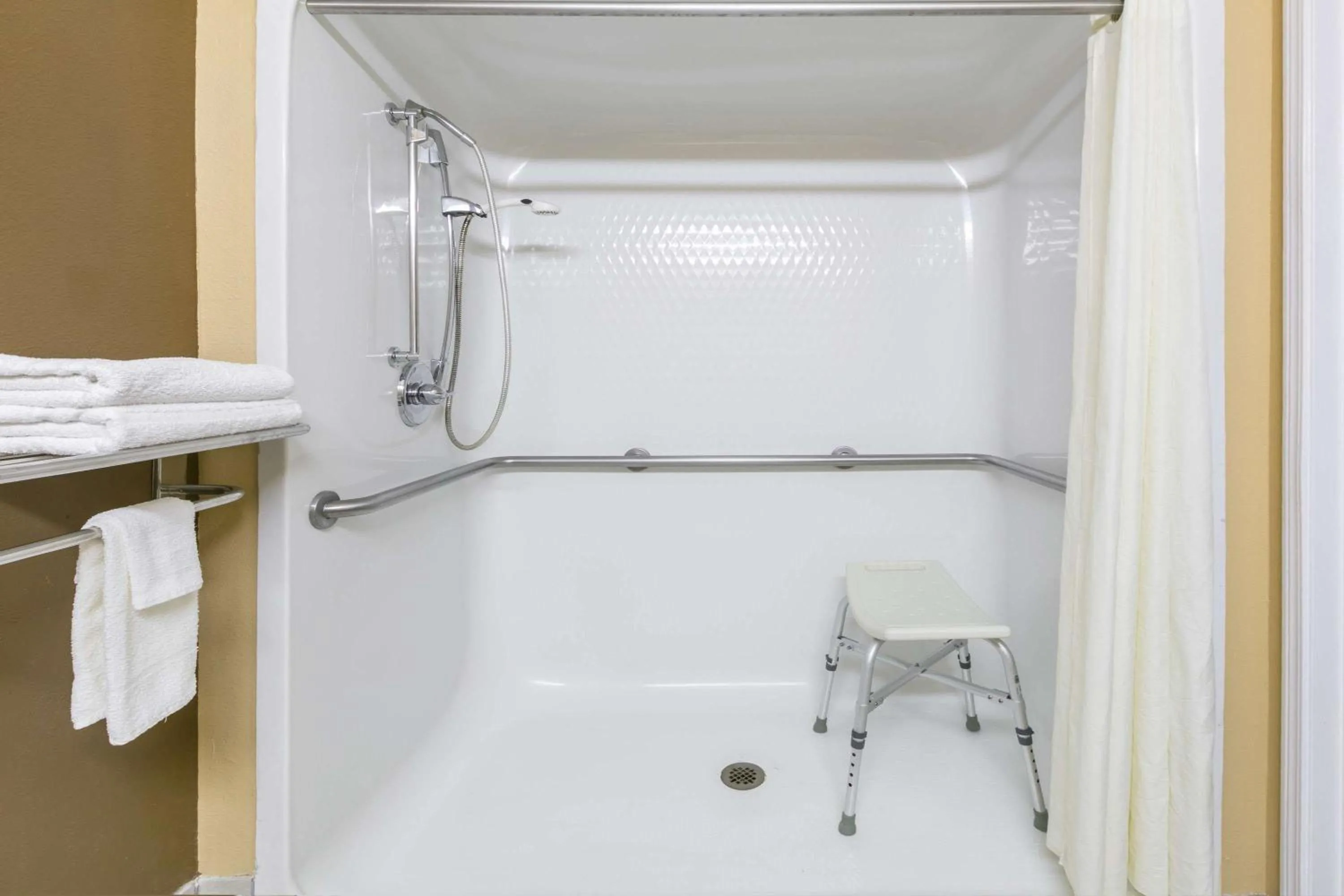 Shower in Microtel Inn and Suites Lafayette