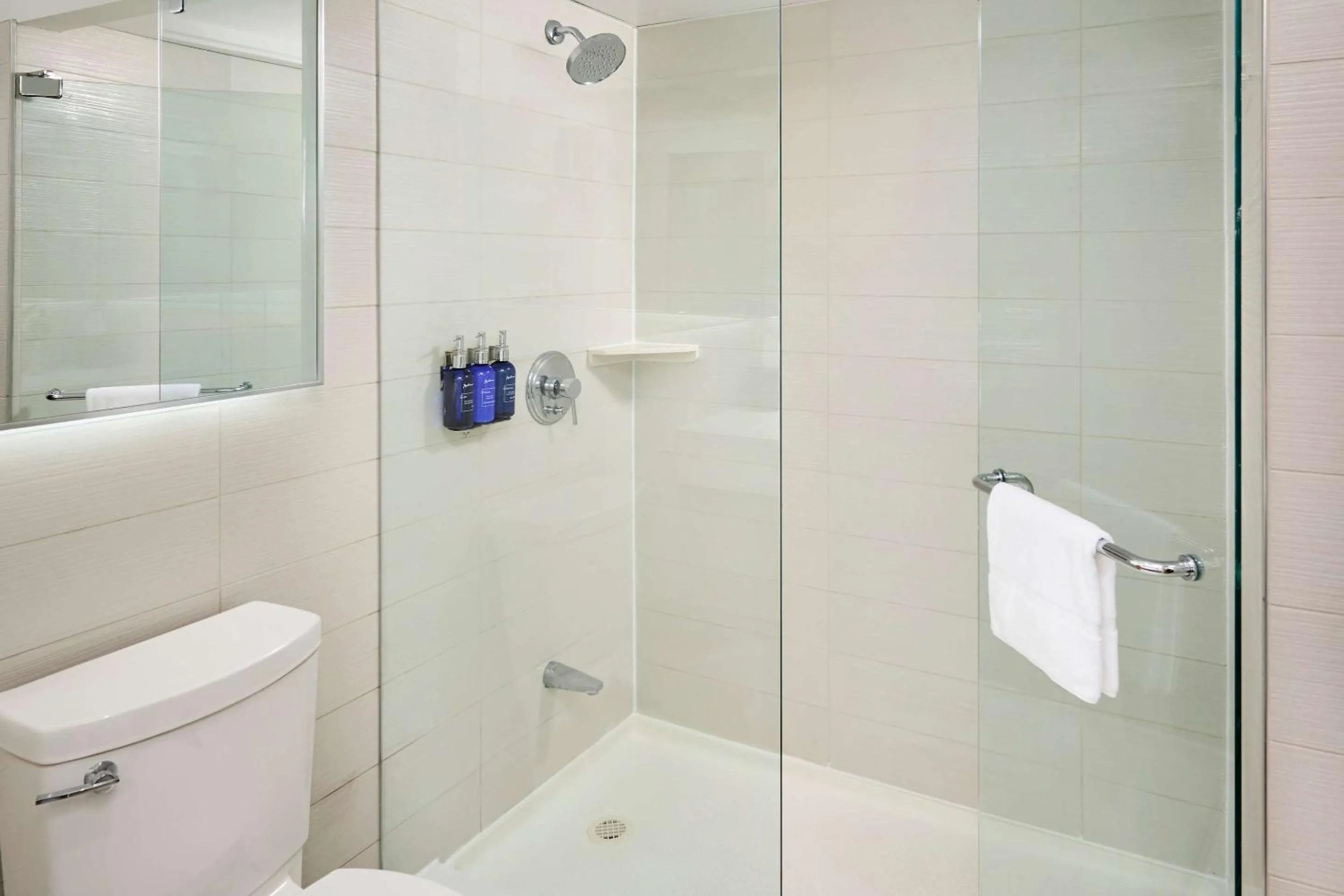 Bedroom in Radisson Blu Toronto Downtown