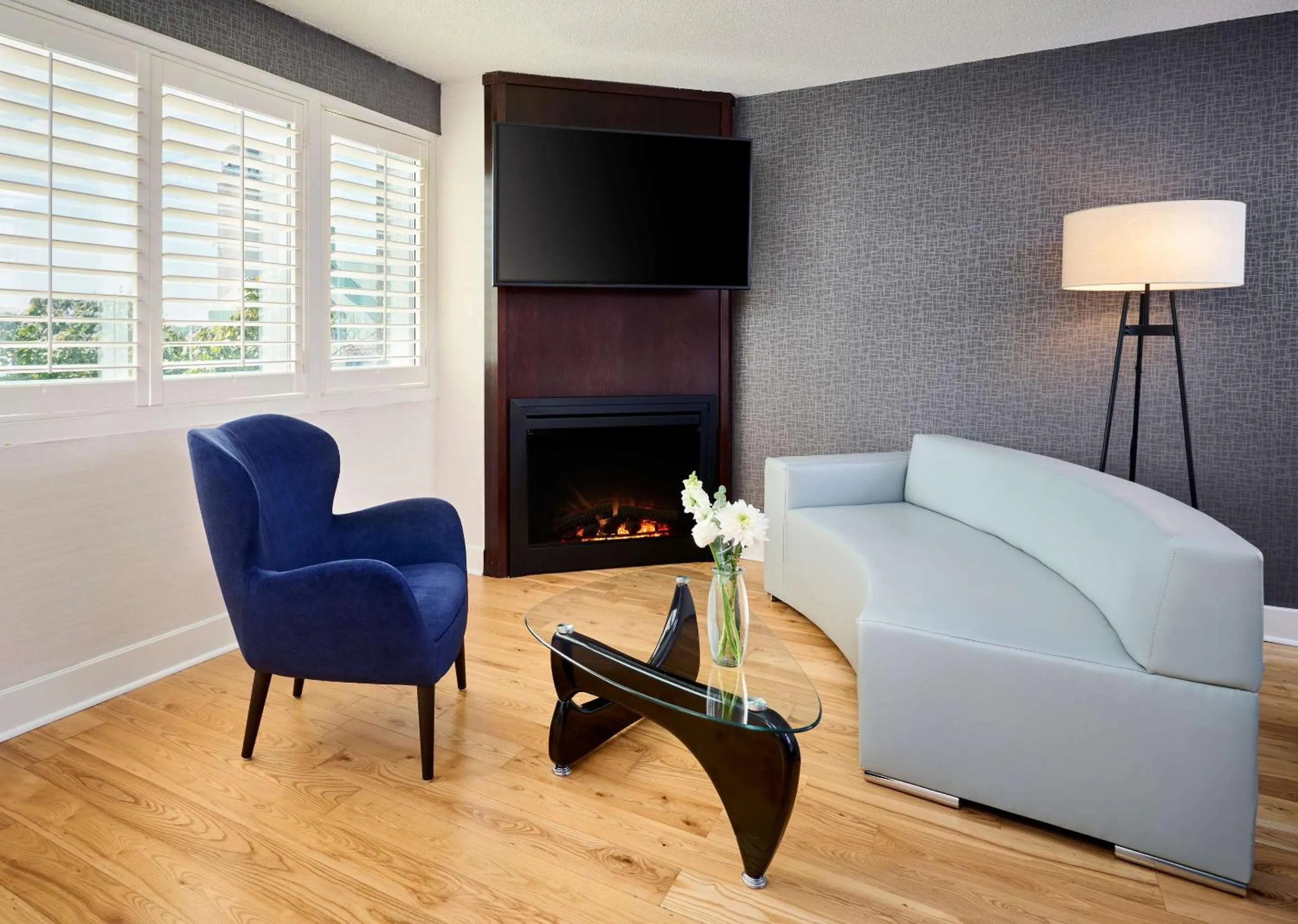 Bedroom in Radisson Blu Toronto Downtown