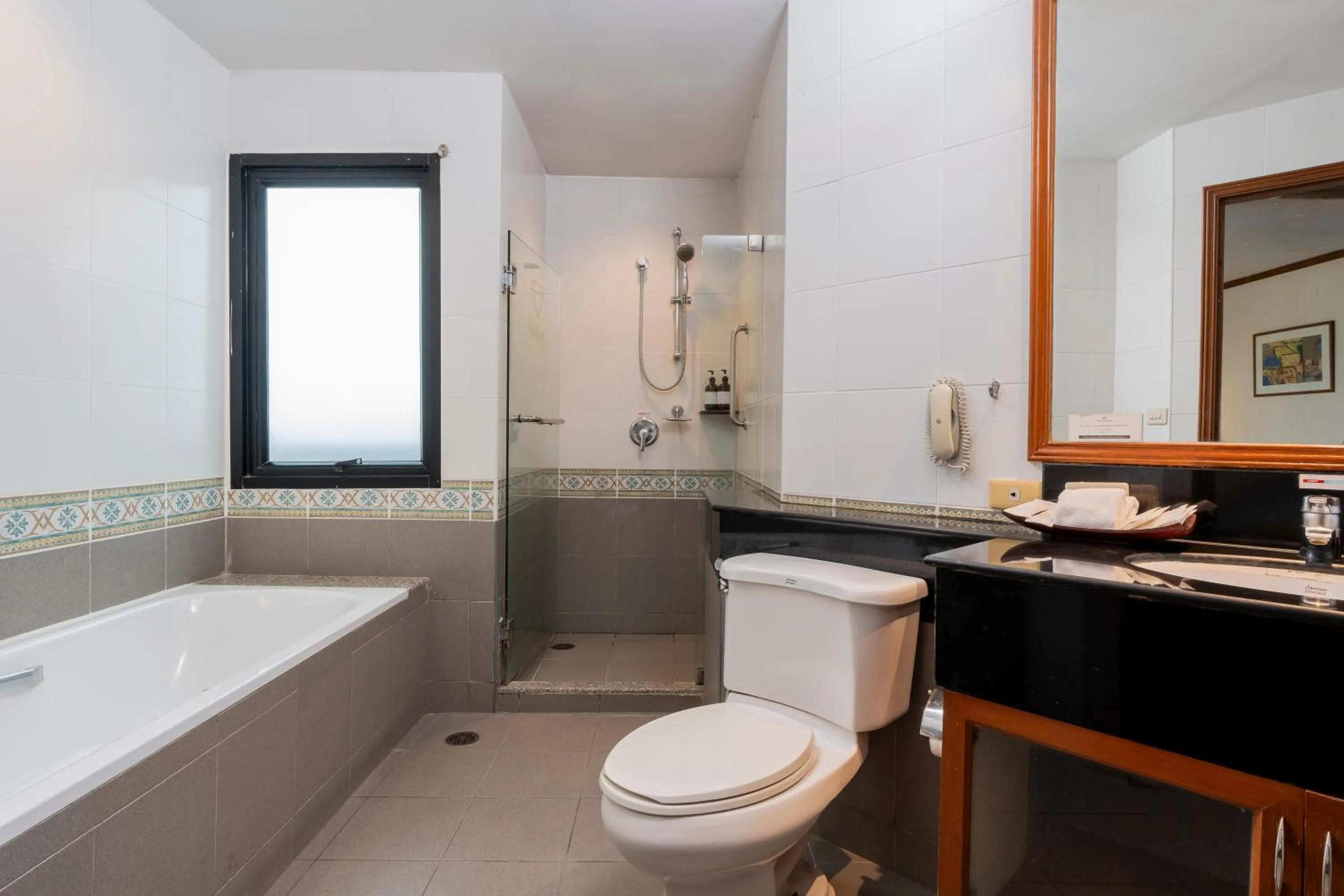 Bathroom in Grand Diamond Suites Hotel