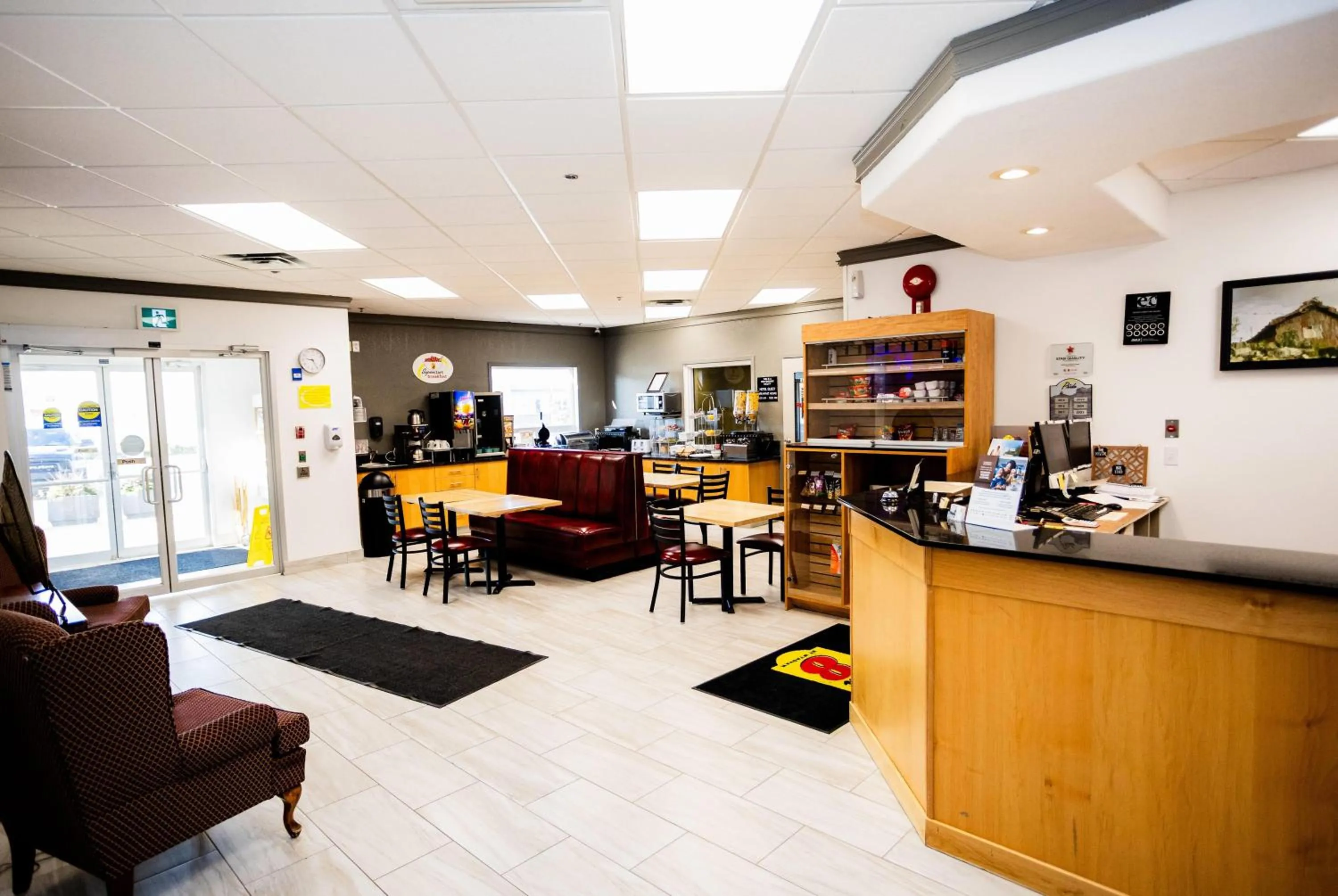 Restaurant/places to eat in Super 8 by Wyndham Drayton Valley