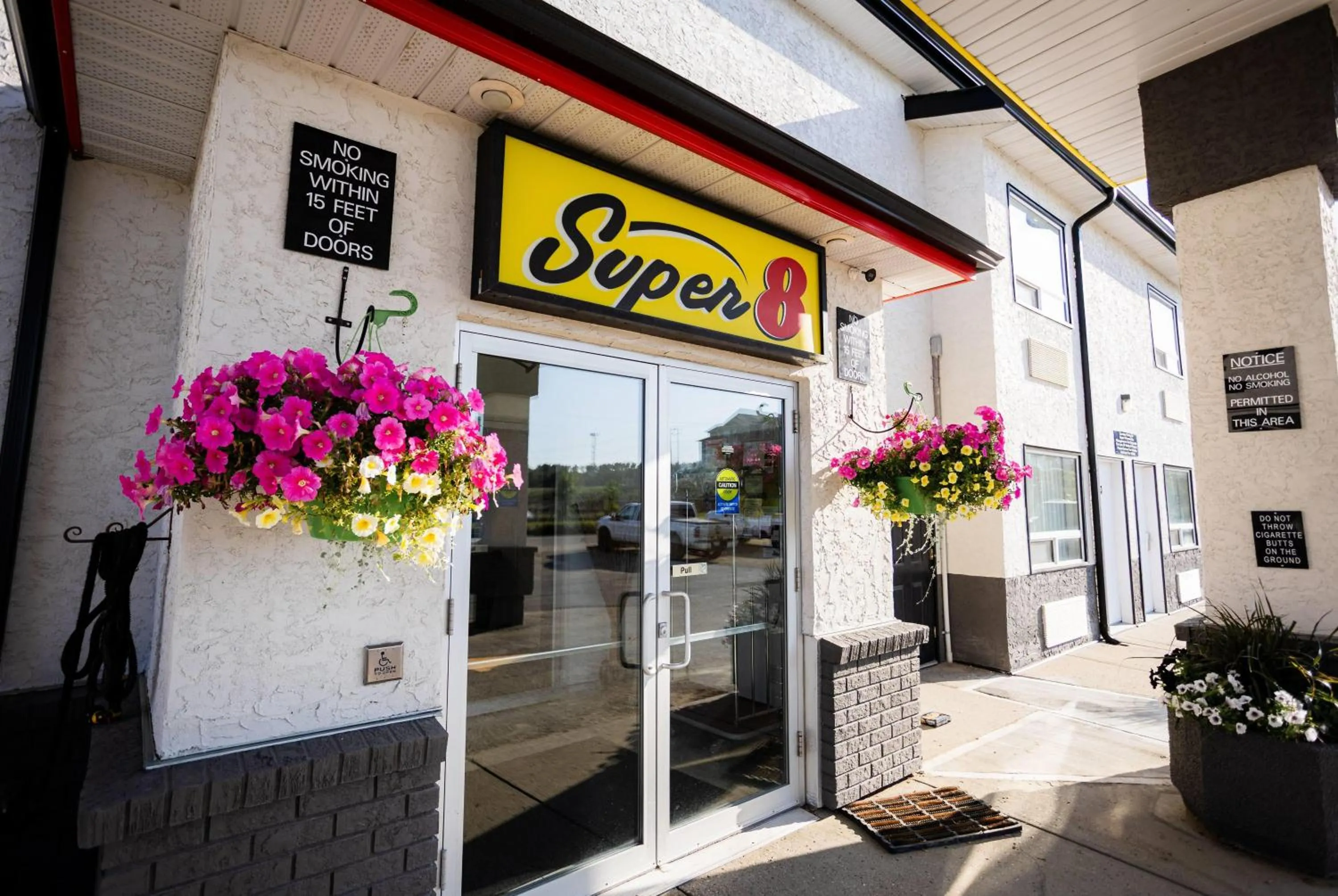 Property building in Super 8 by Wyndham Drayton Valley