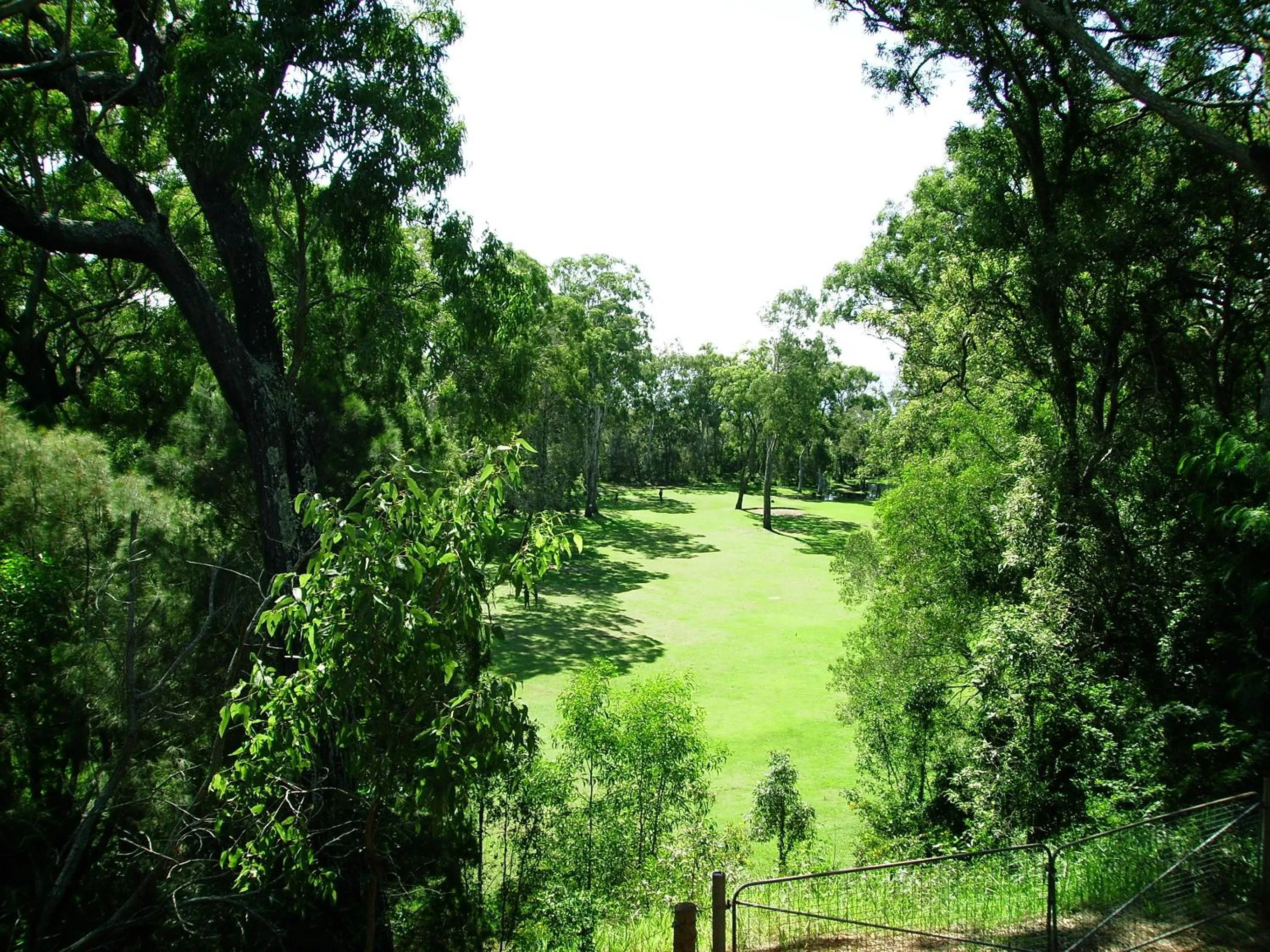 Golfcourse in Seminara Apartments Coochiemudlo Island