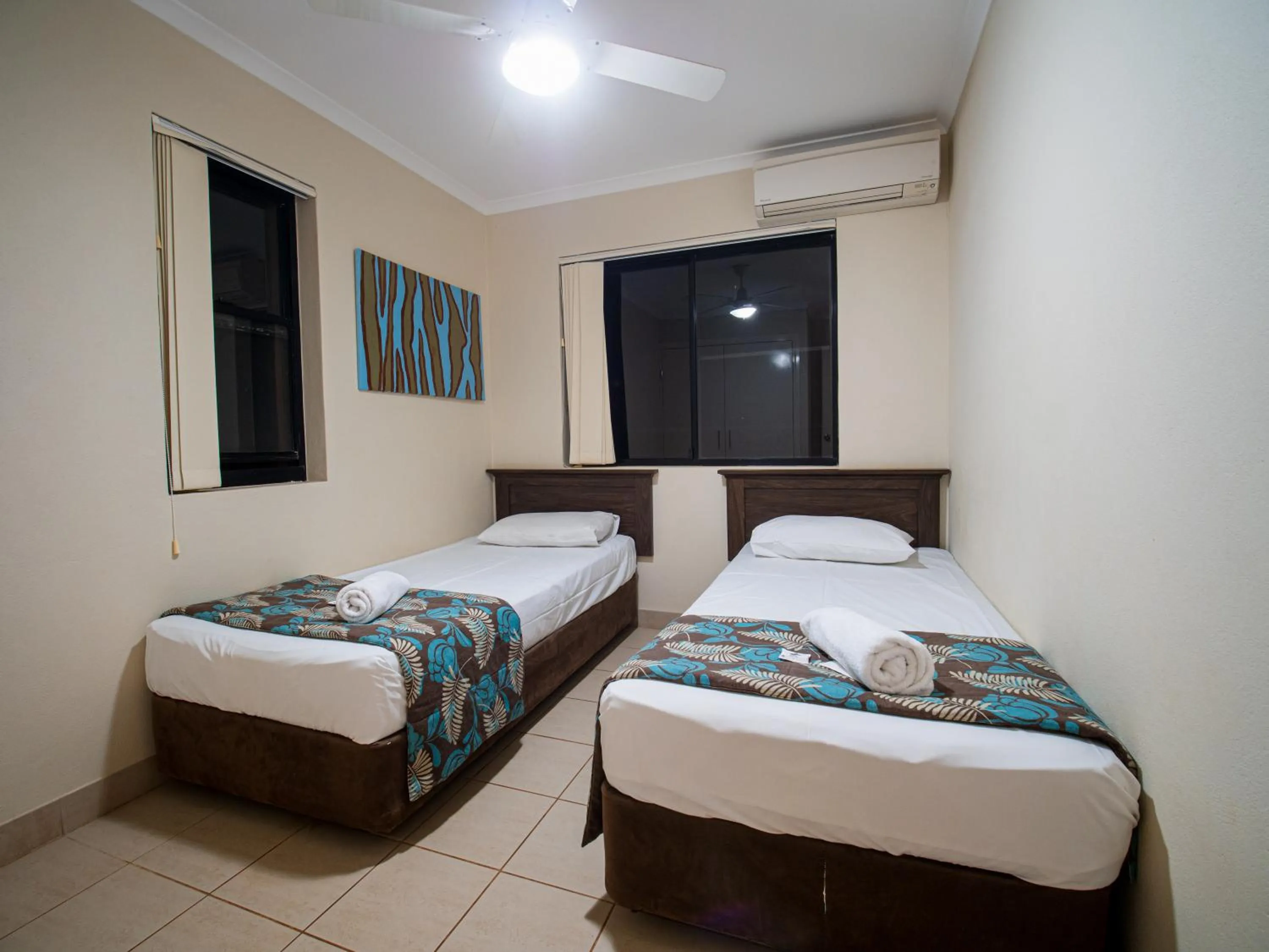 Bed in Seminara Apartments Coochiemudlo Island