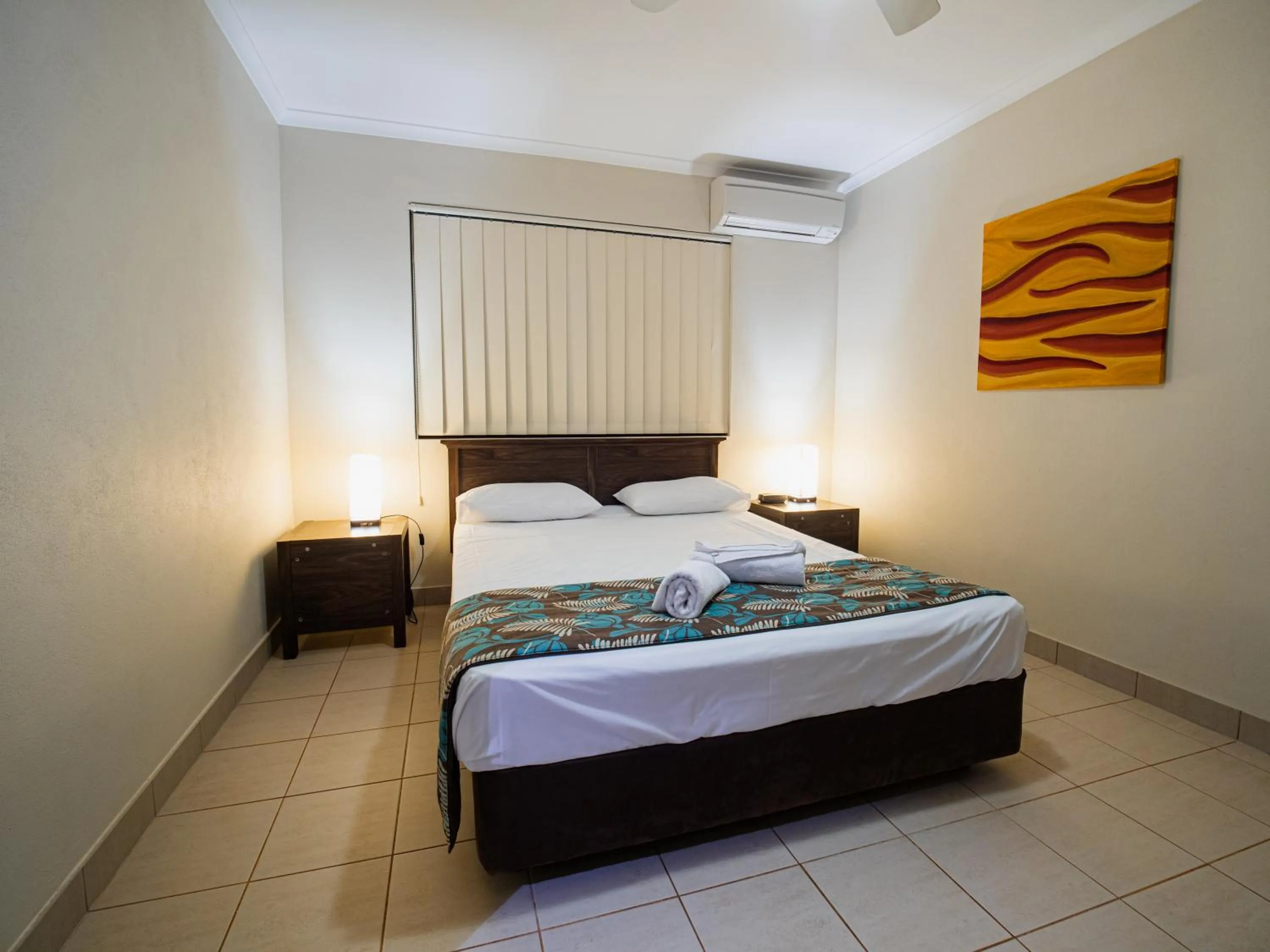 Bed in Seminara Apartments Coochiemudlo Island