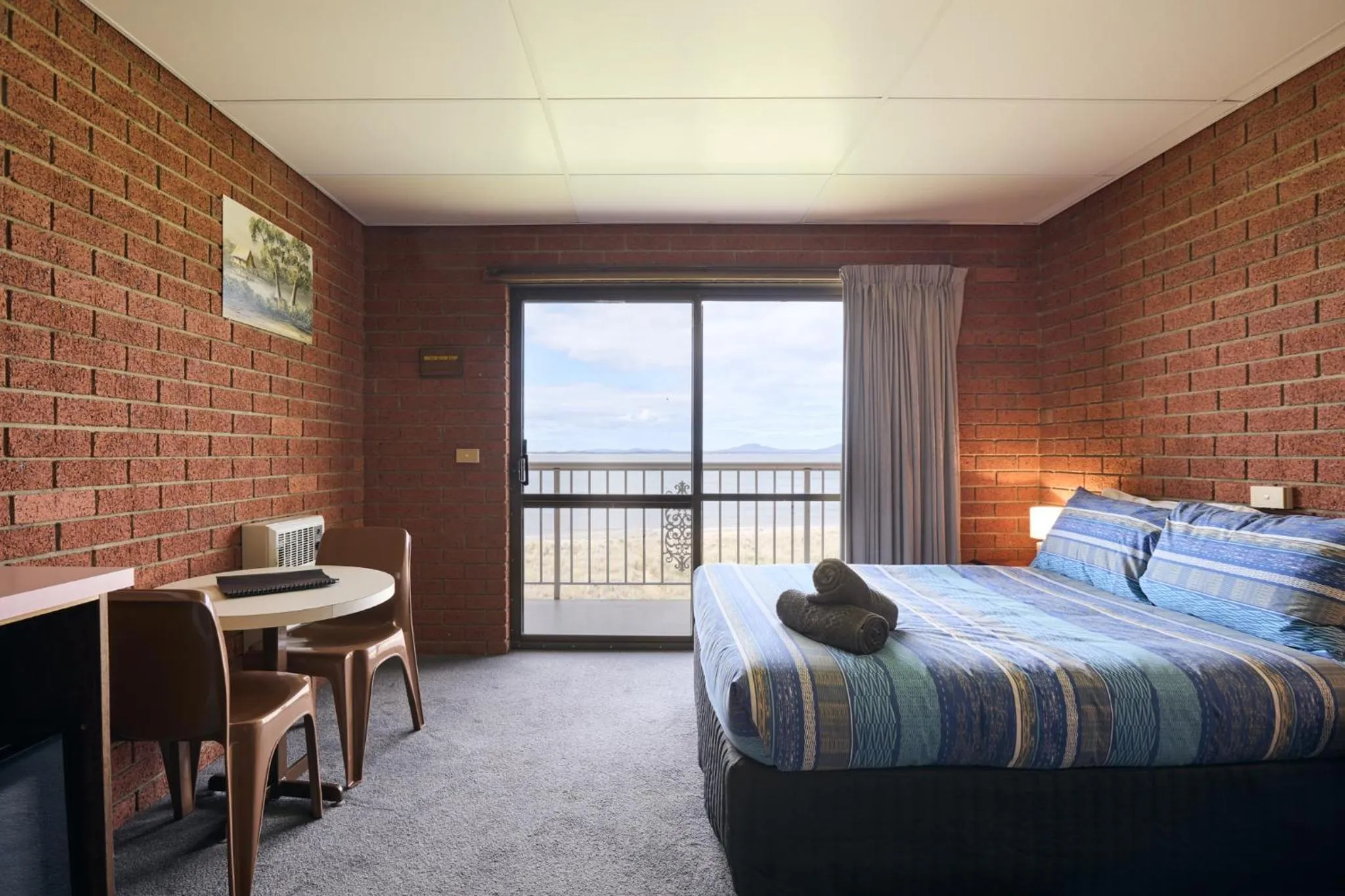 Bed in The Waterloo Hotel