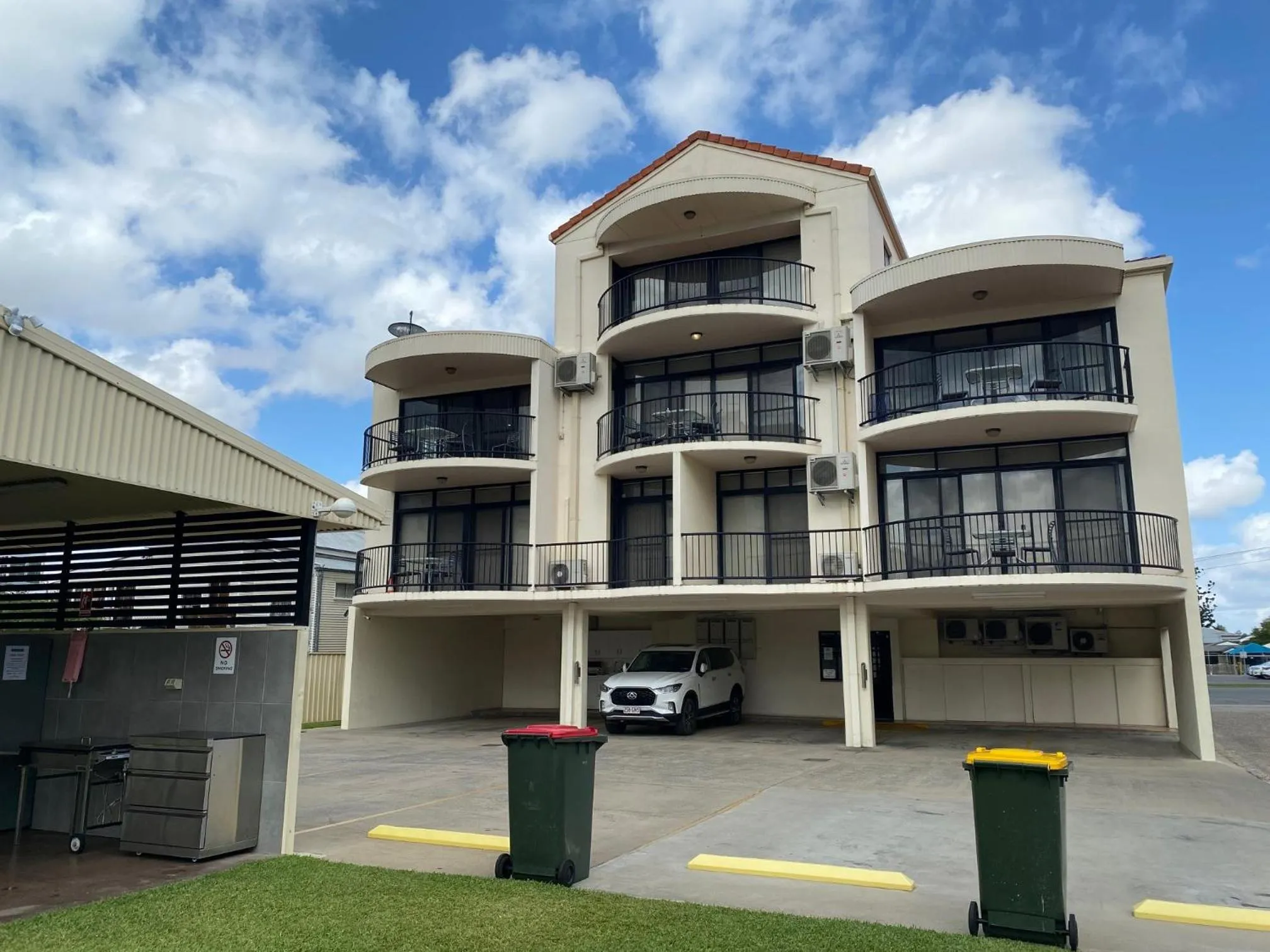 Property building in Cityville Apartments & Motel