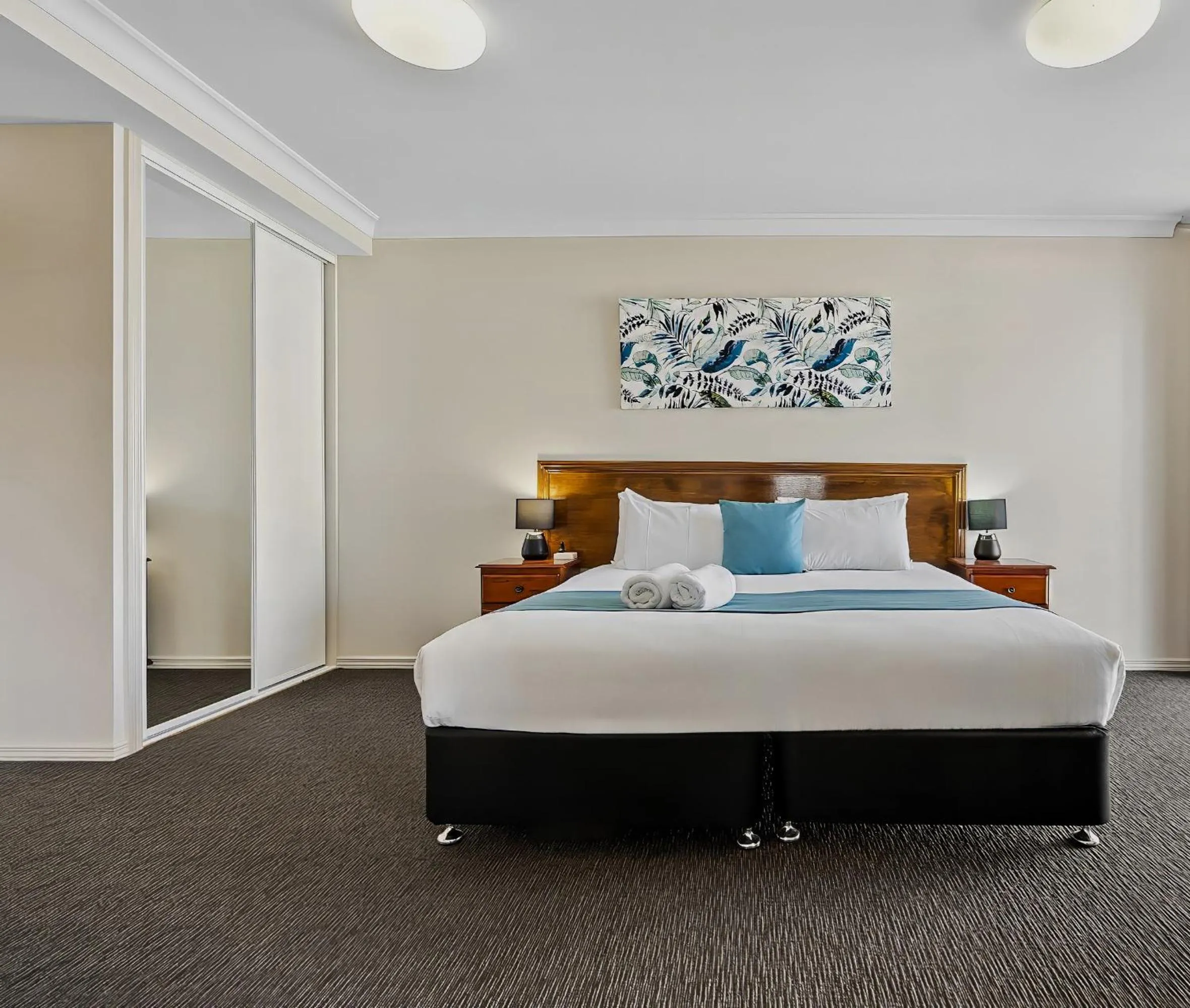 Cityville Apartments & Motel