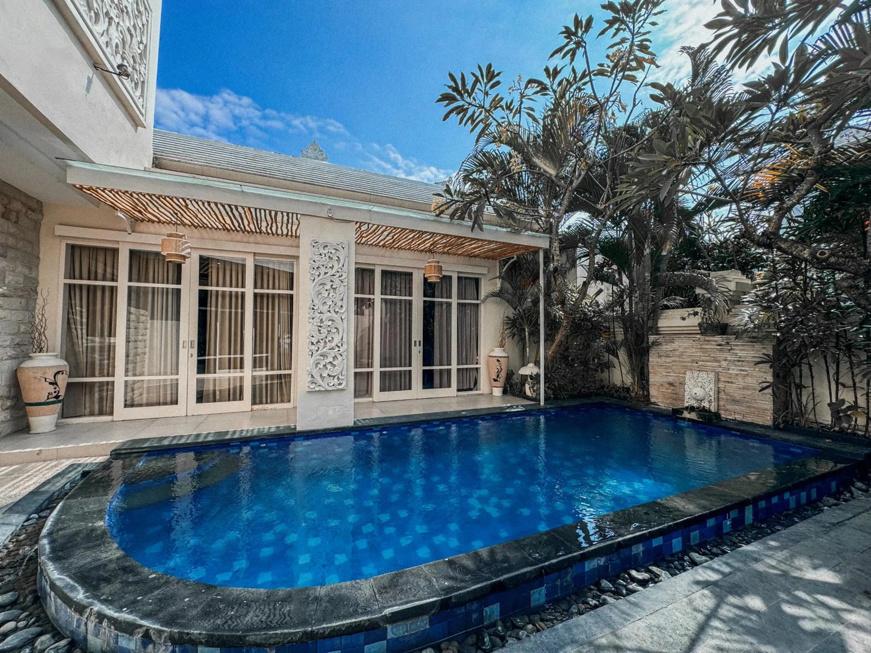 Swimming pool in Awila Villas Kuta by The Wina Resorts