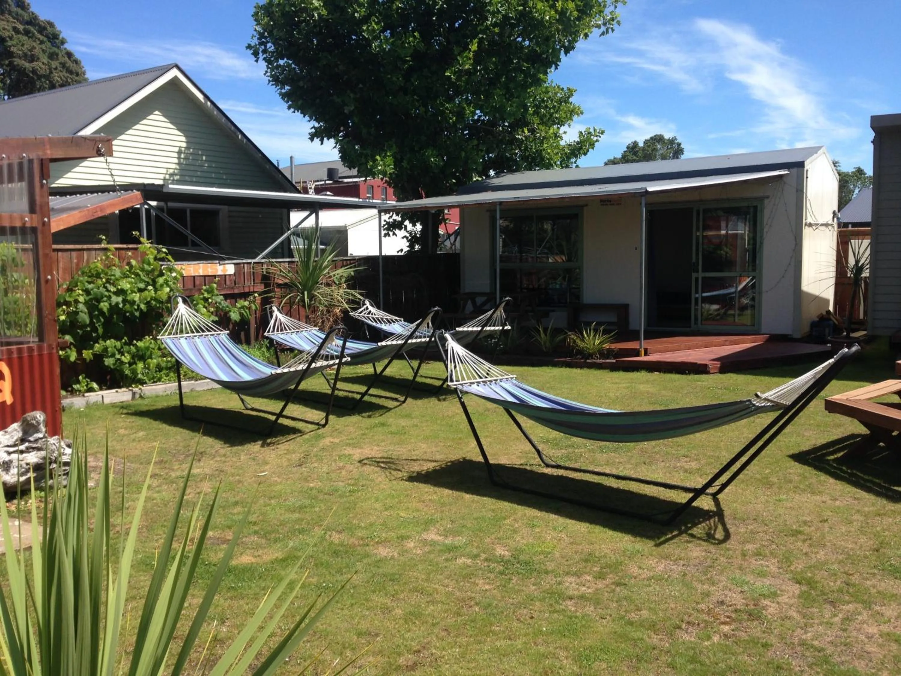 Garden in Tripinn Motel & Share Accommodation