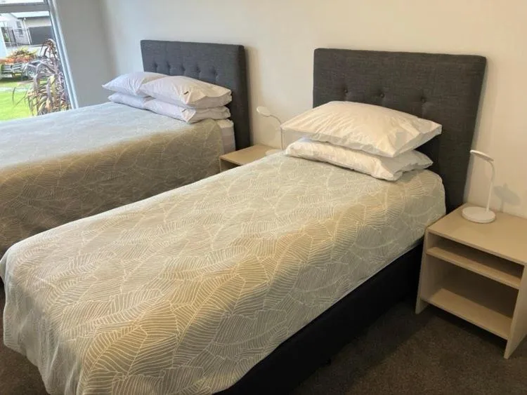 Bed in Tripinn Motel & Share Accommodation