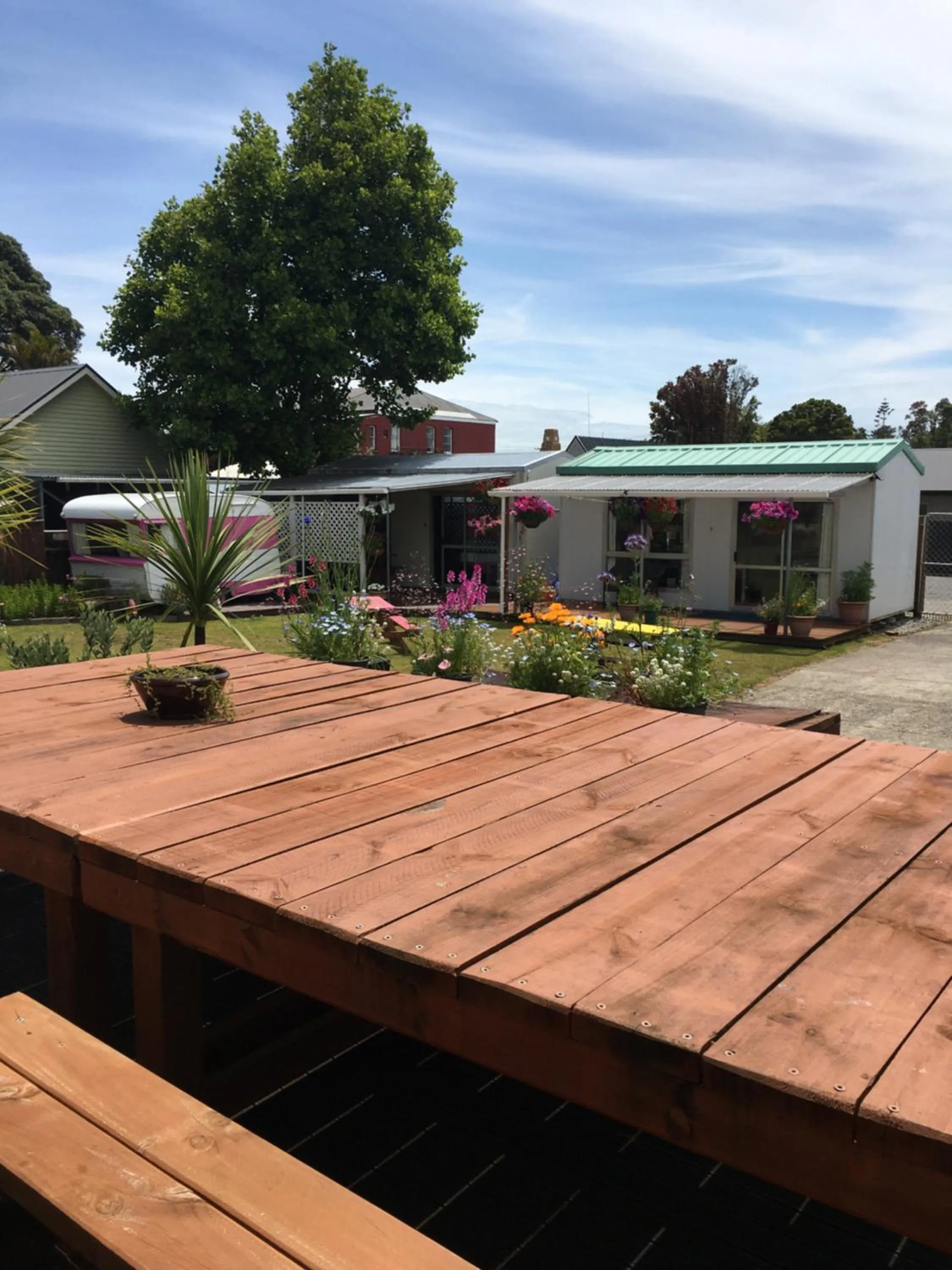 Property building in Tripinn Motel & Share Accommodation