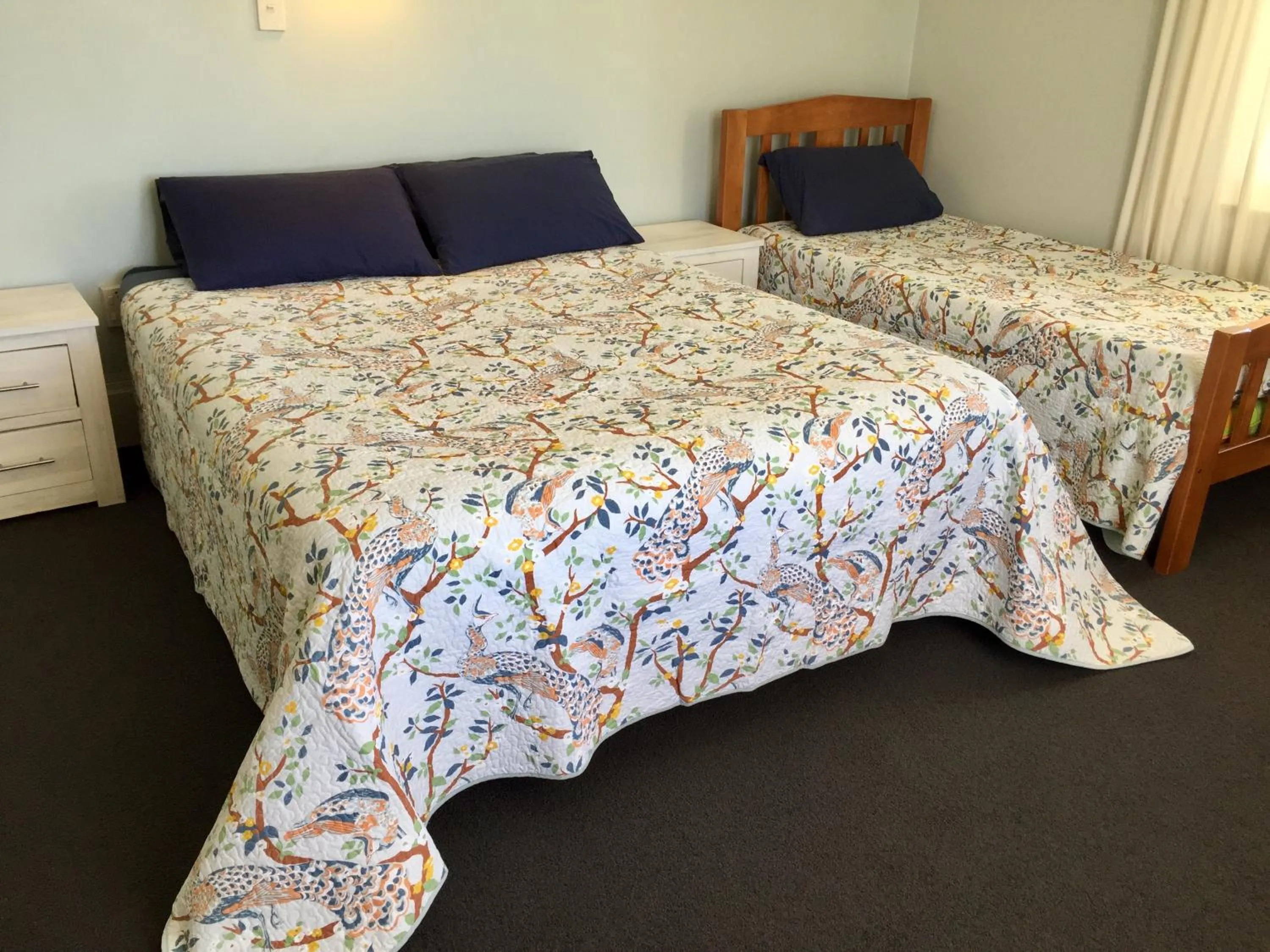 Bed in Tripinn Motel & Share Accommodation