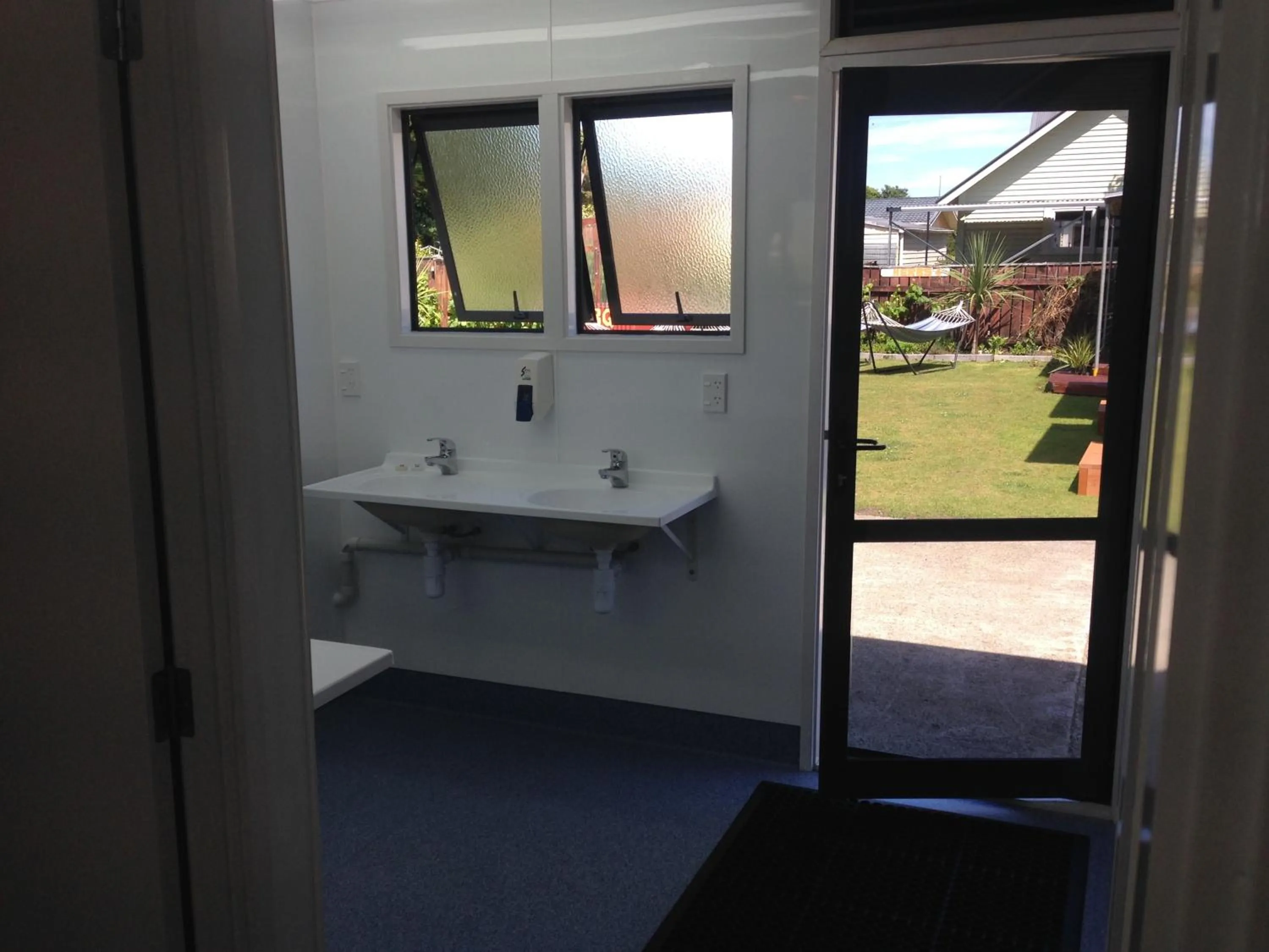 Toilet in Tripinn Motel & Share Accommodation