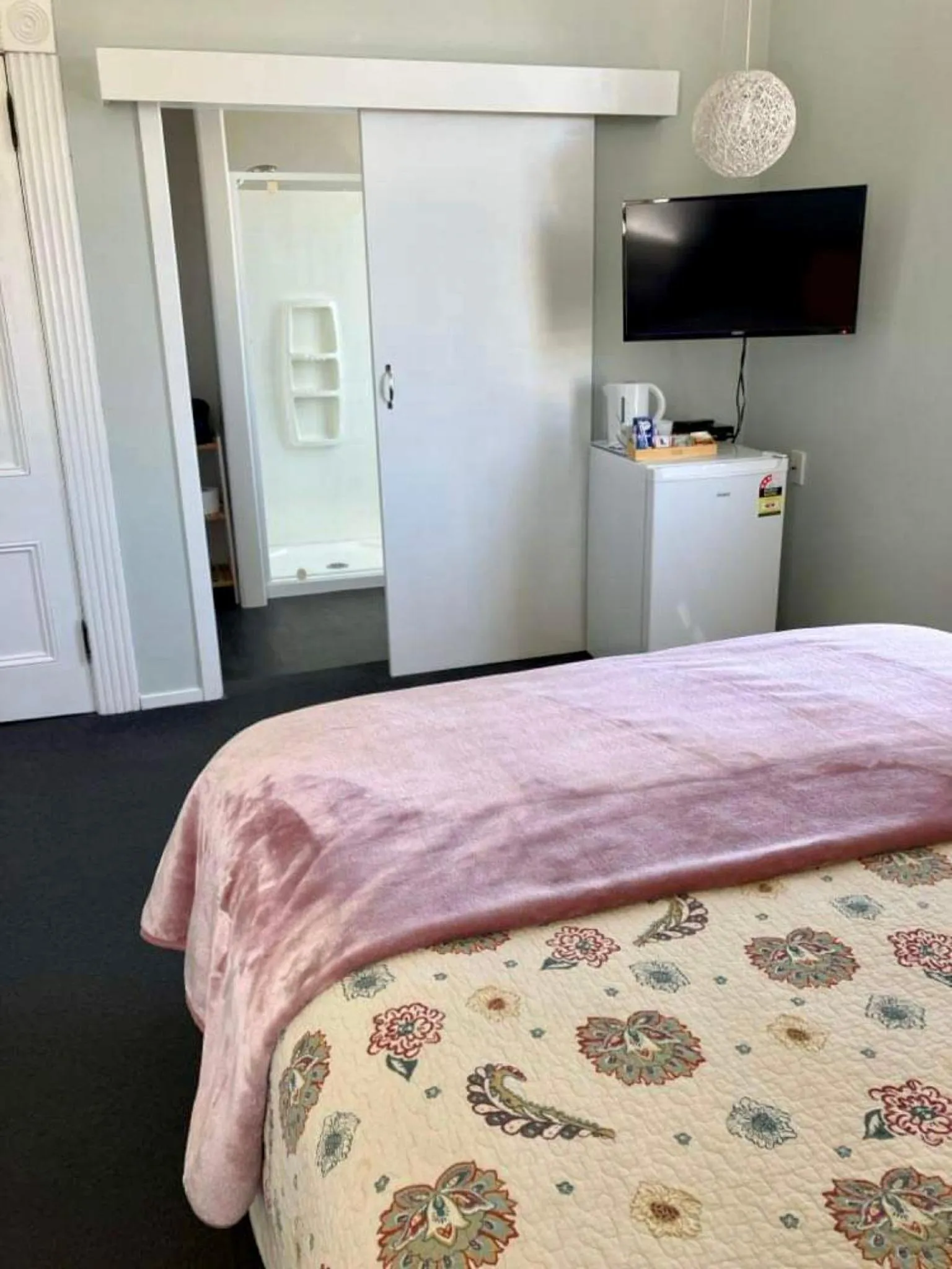 Bed in Tripinn Motel & Share Accommodation