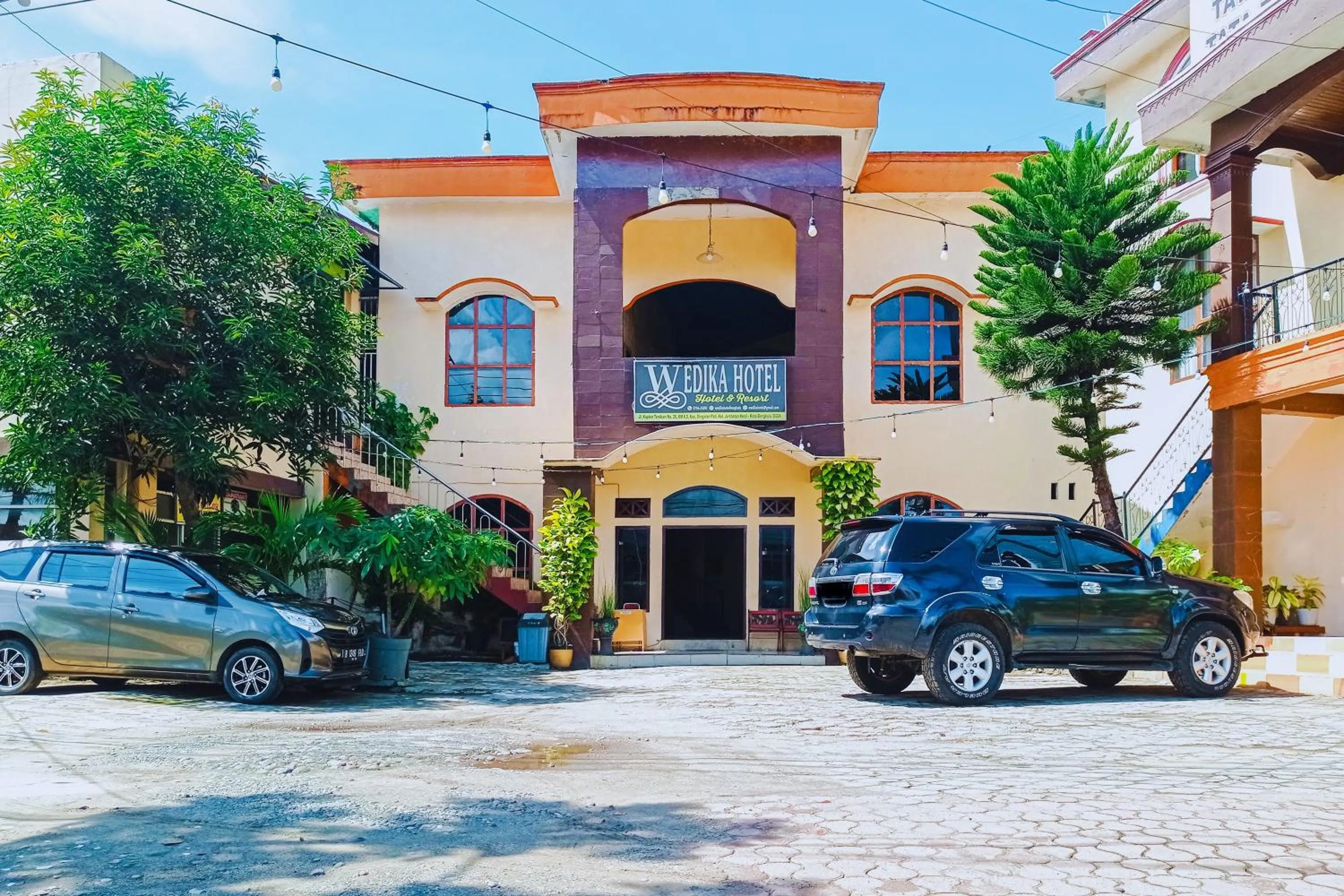 Facade/entrance in Urbanview at Wedika Hotel Bengkulu