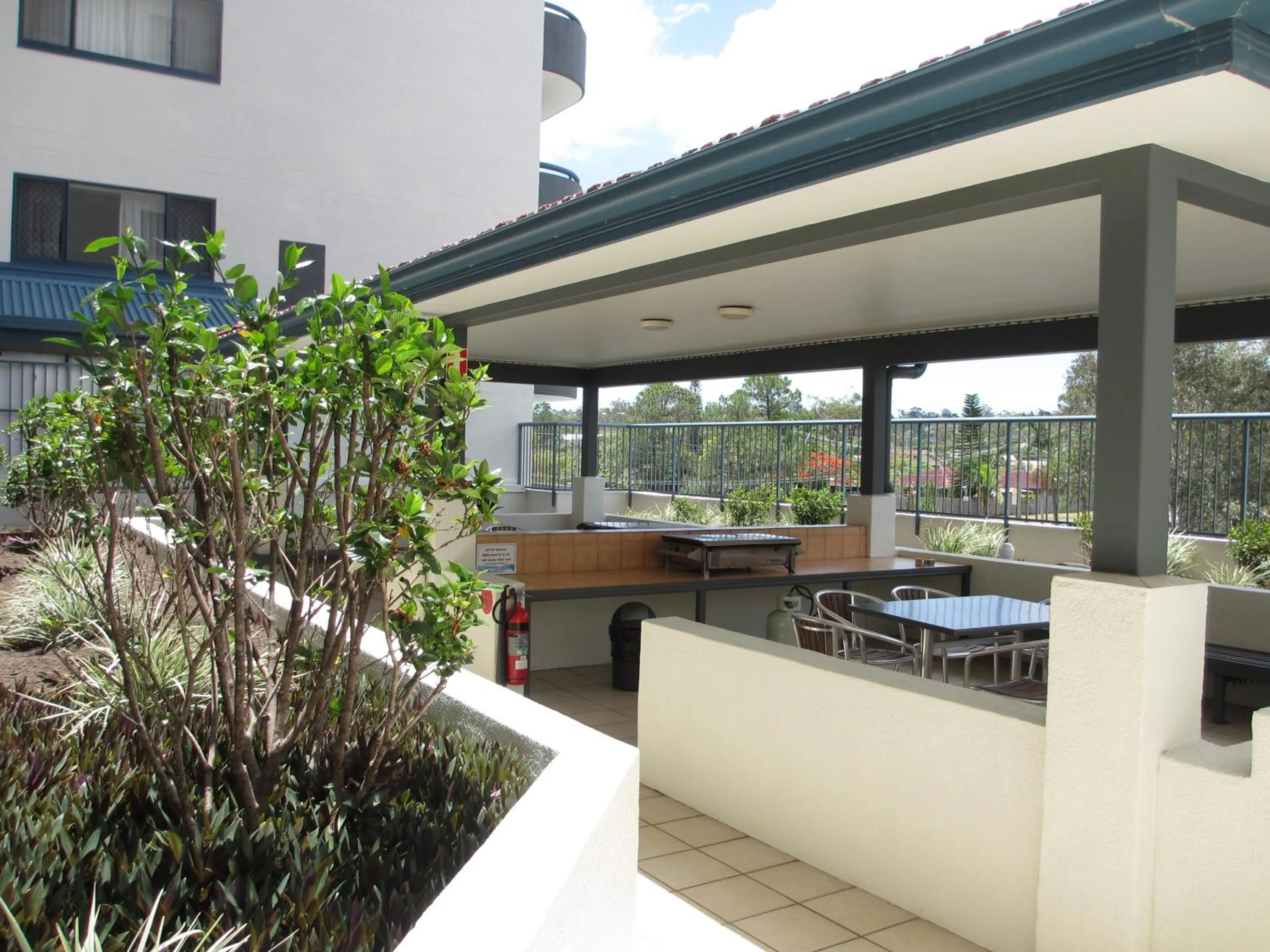 BBQ facilities in Springwood Tower Apartment Hotel