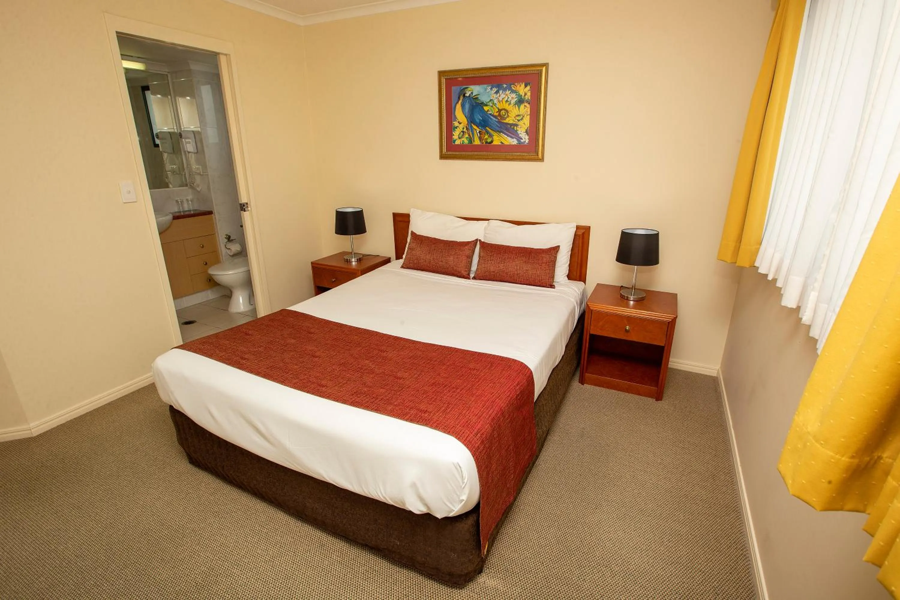 Bed in Springwood Tower Apartment Hotel