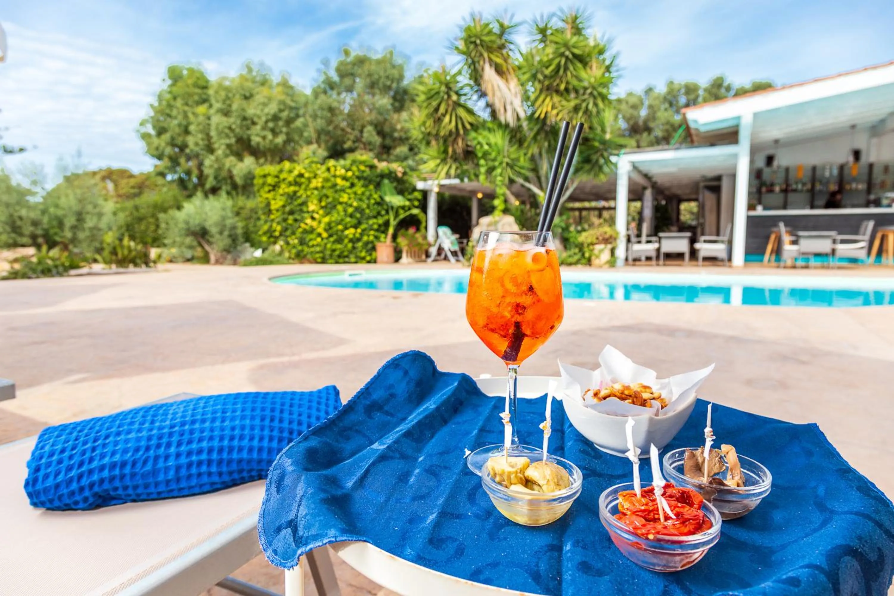 Restaurant/places to eat in Albergo Residenziale Menhirs