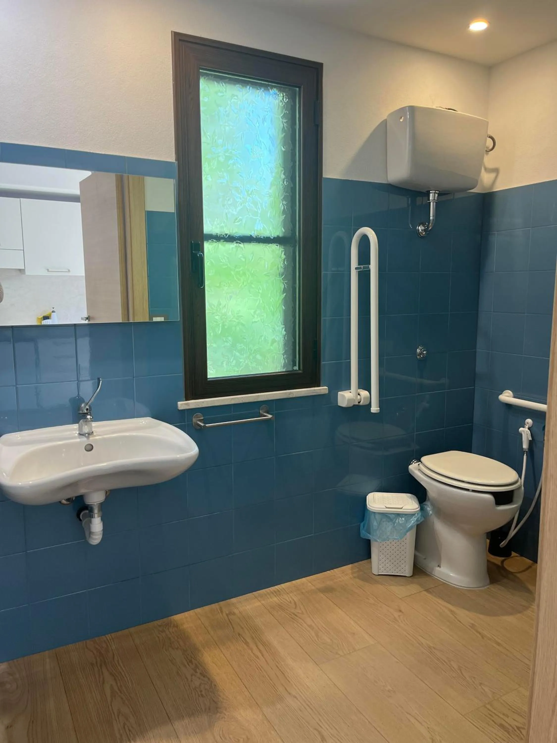 Toilet in Albergo Residenziale Menhirs