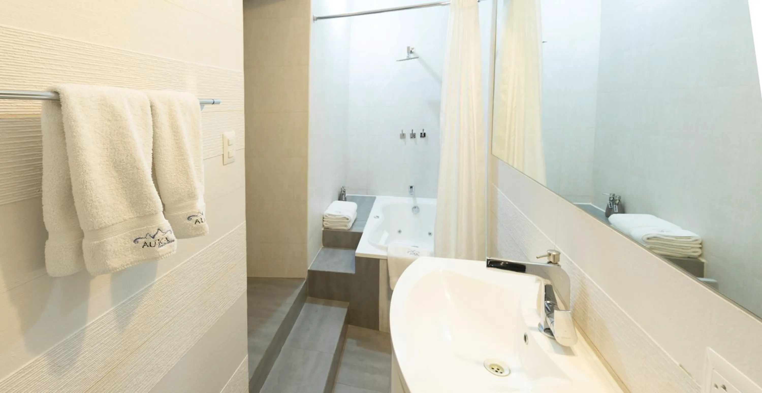 Hot Tub in Auka Boutique San Blas