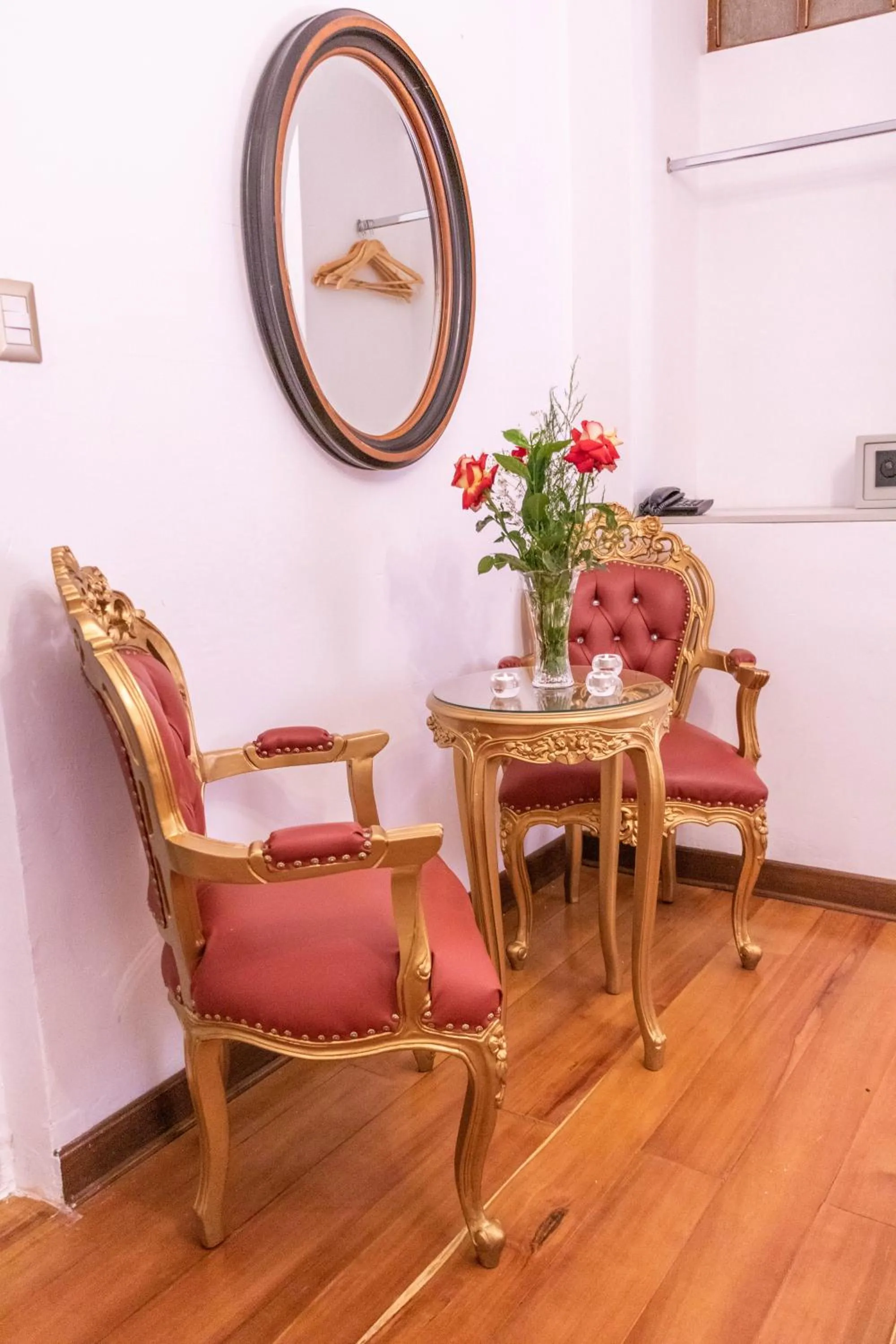 Seating area in Auka Boutique San Blas