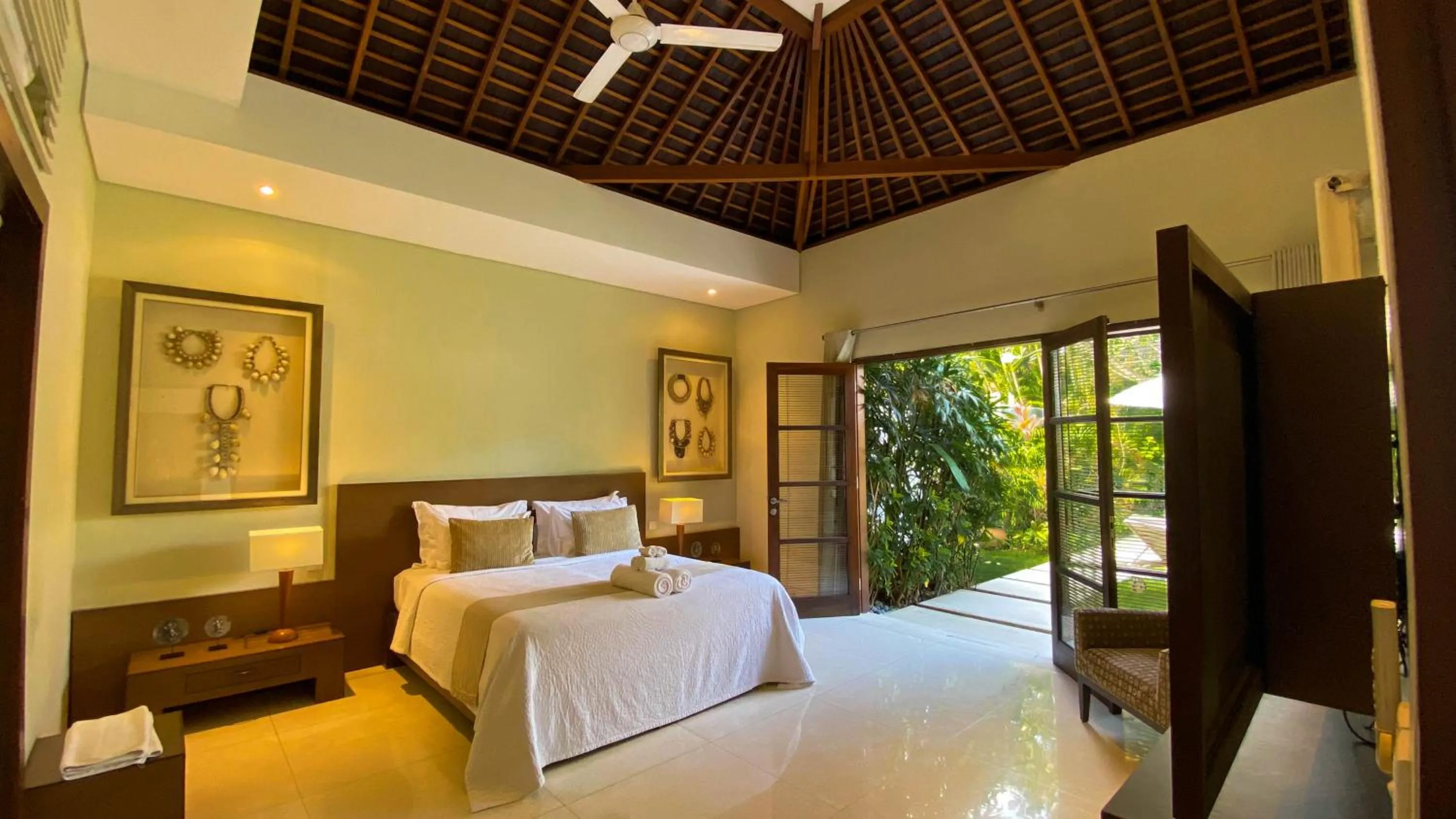 Bed in Nyaman Villas Seminyak