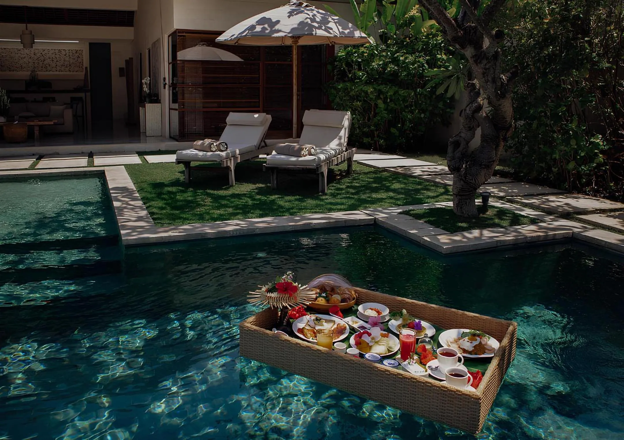 Food and drinks in Nyaman Villas Seminyak