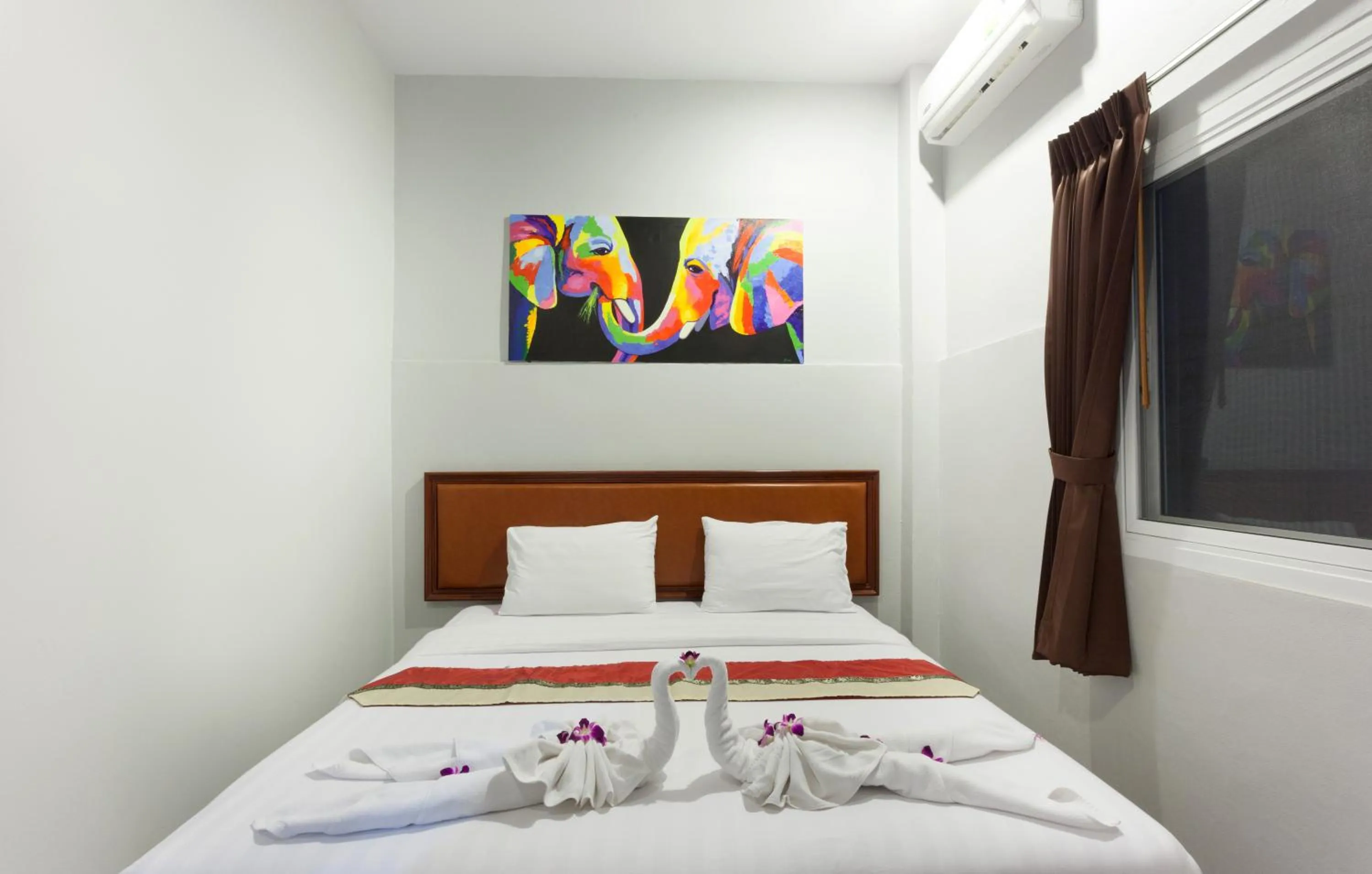 Photo of the whole room, Bed in Freedom Hotel