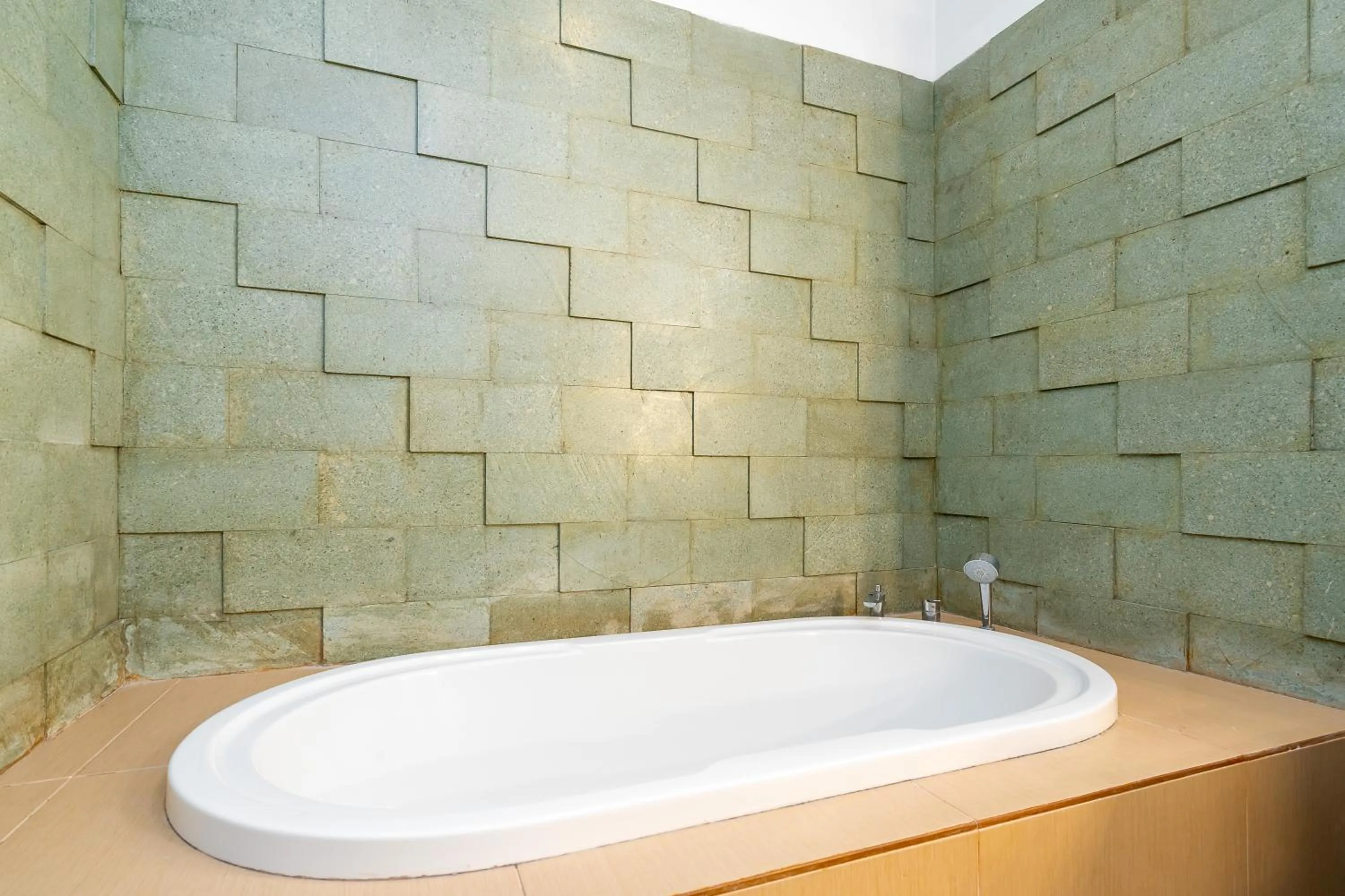 Bath in De' Bharata Bali Villas