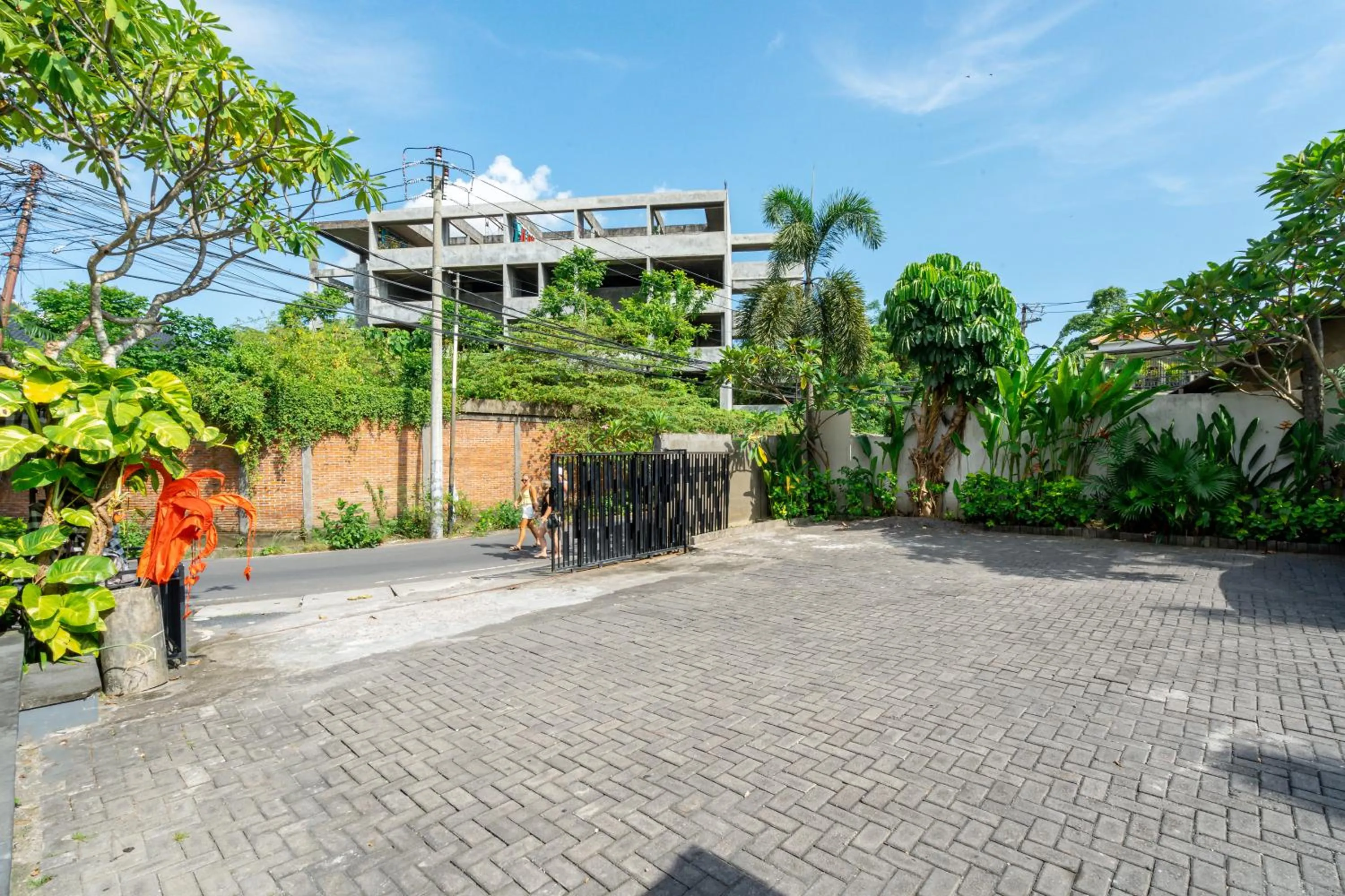 Parking in De' Bharata Bali Villas