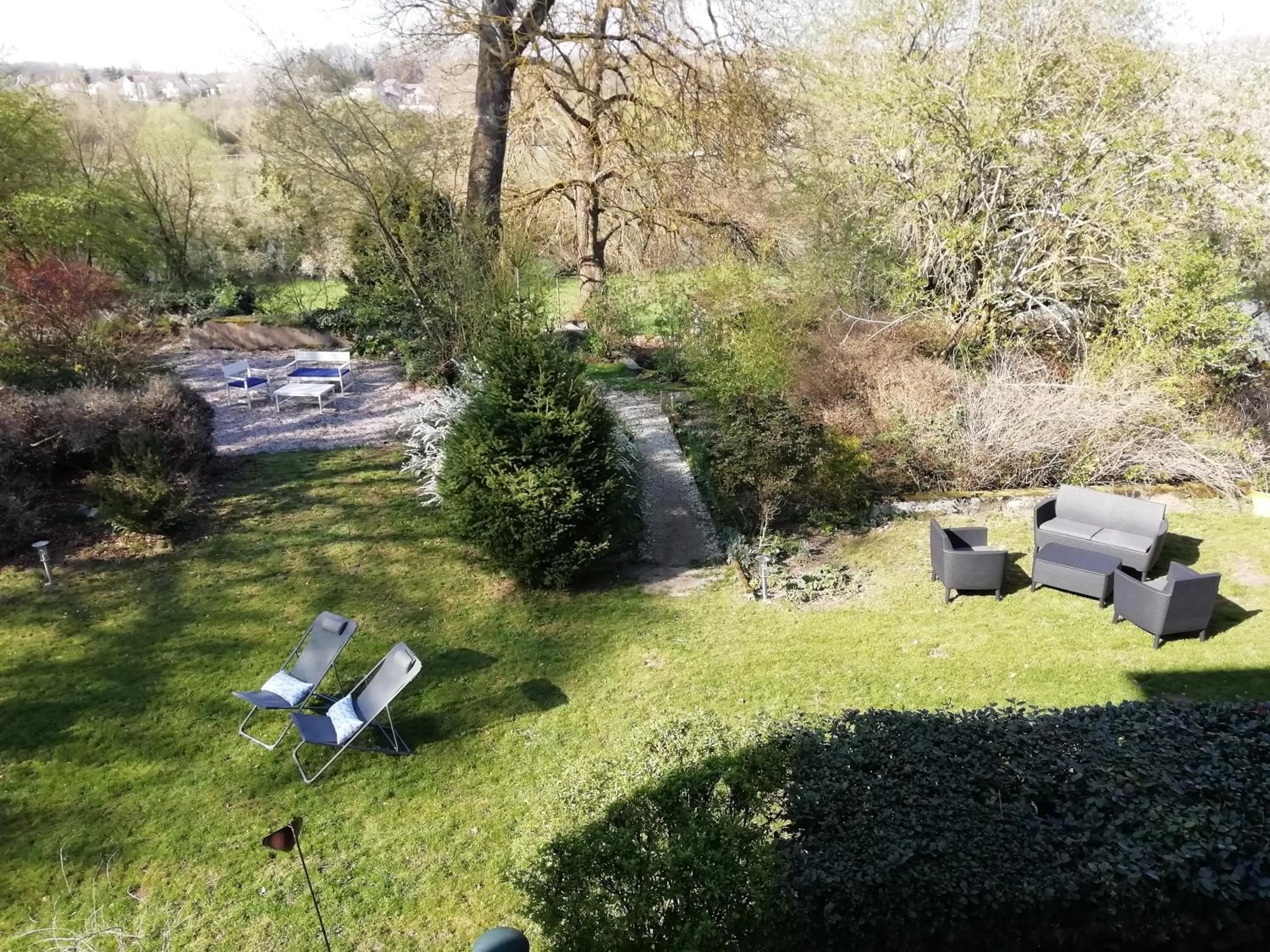 Garden view in Chambres d'hôtes La Tuilerie