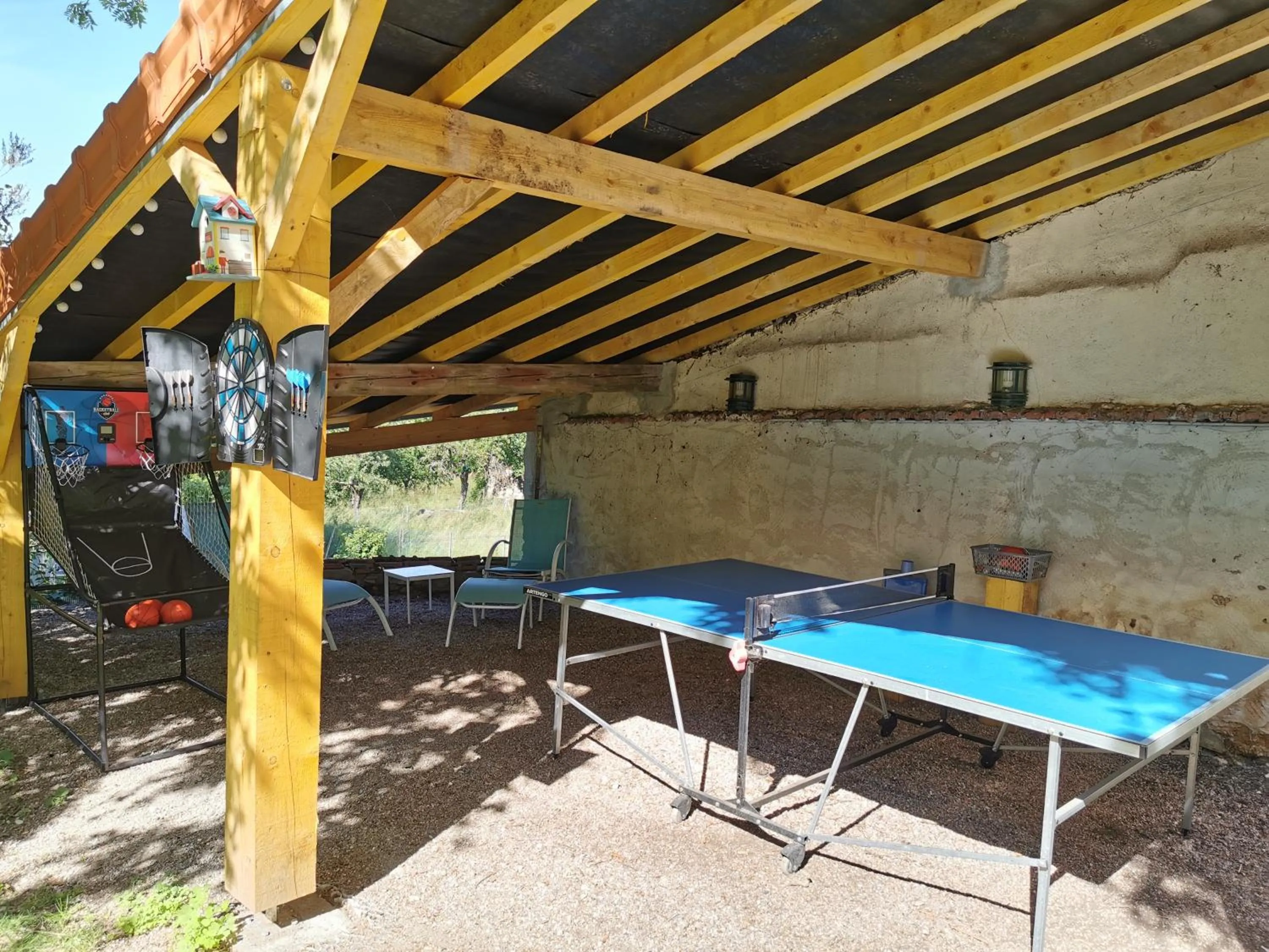 Table tennis in Chambres d'hôtes La Tuilerie