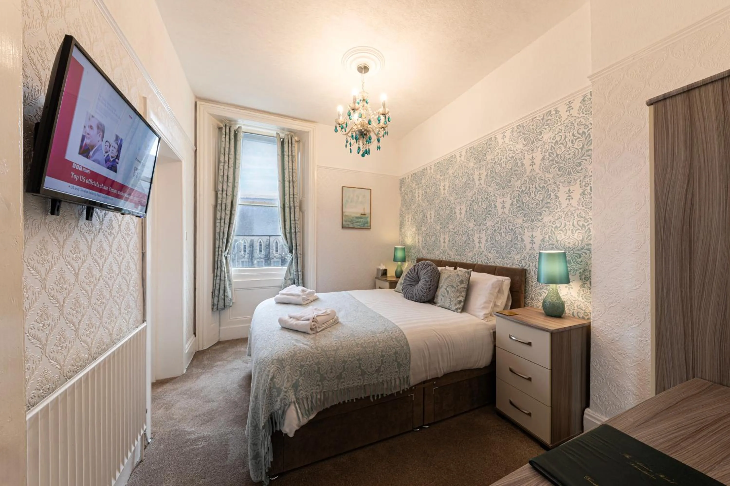 Bedroom, Bed in The Annan Hotel