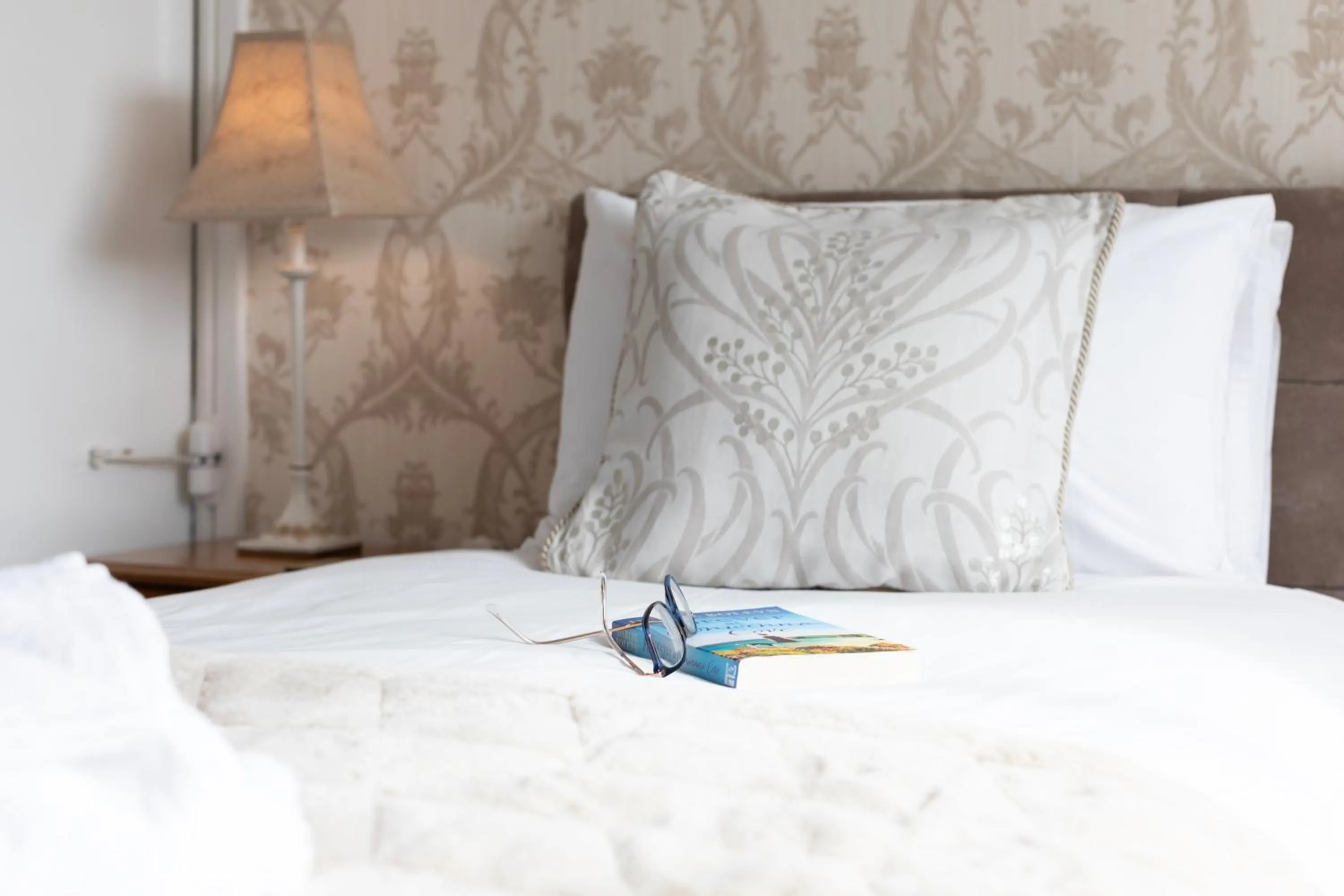 Bedroom, Bed in The Annan Hotel