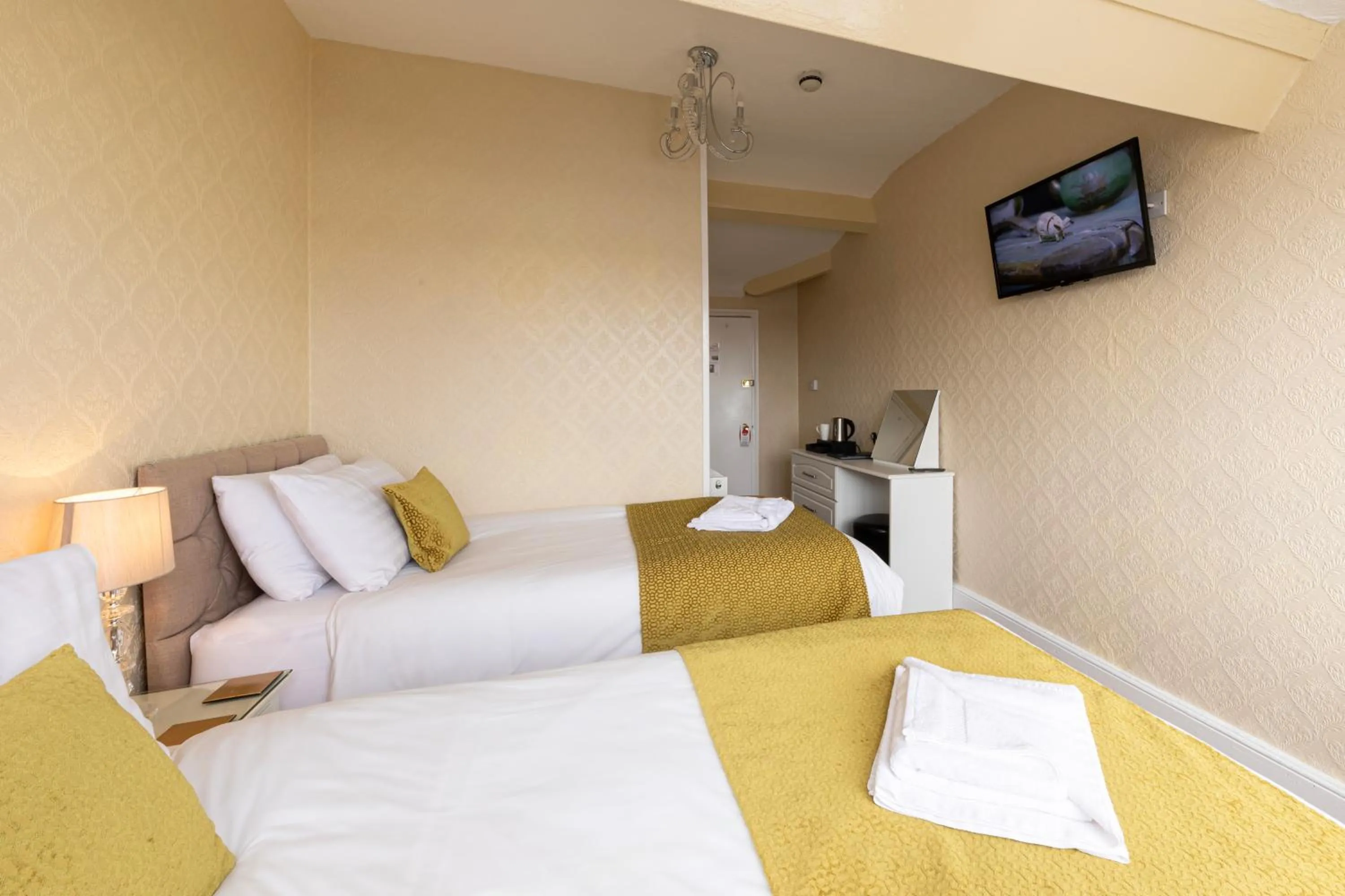 Bedroom, Bed in The Annan Hotel