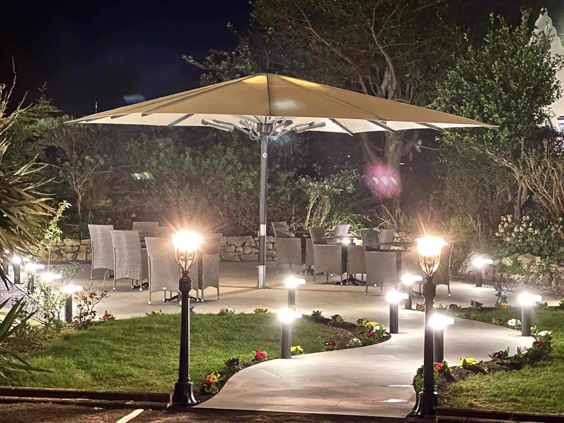 Garden in The Annan Hotel