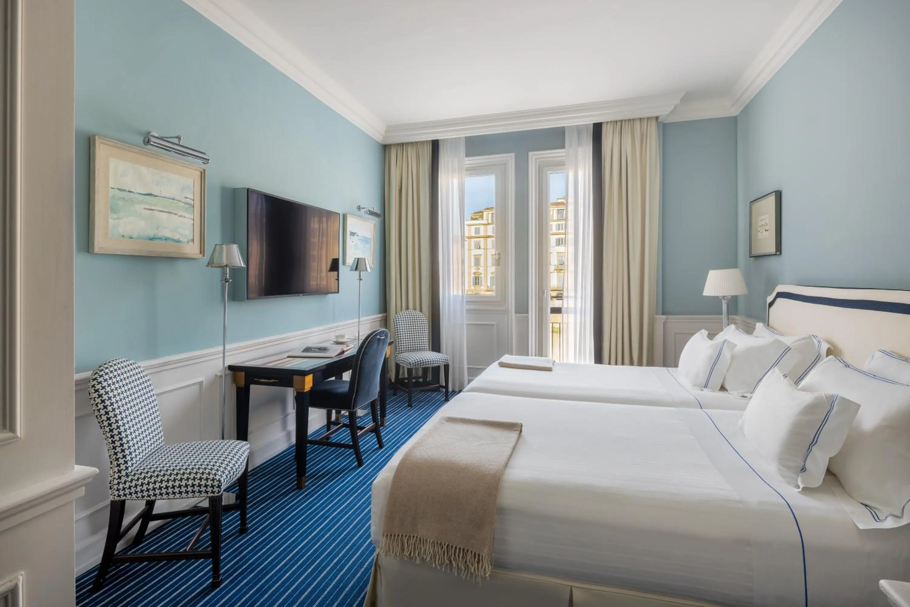 Bedroom, Bed in Hotel Lungarno - Lungarno Collection