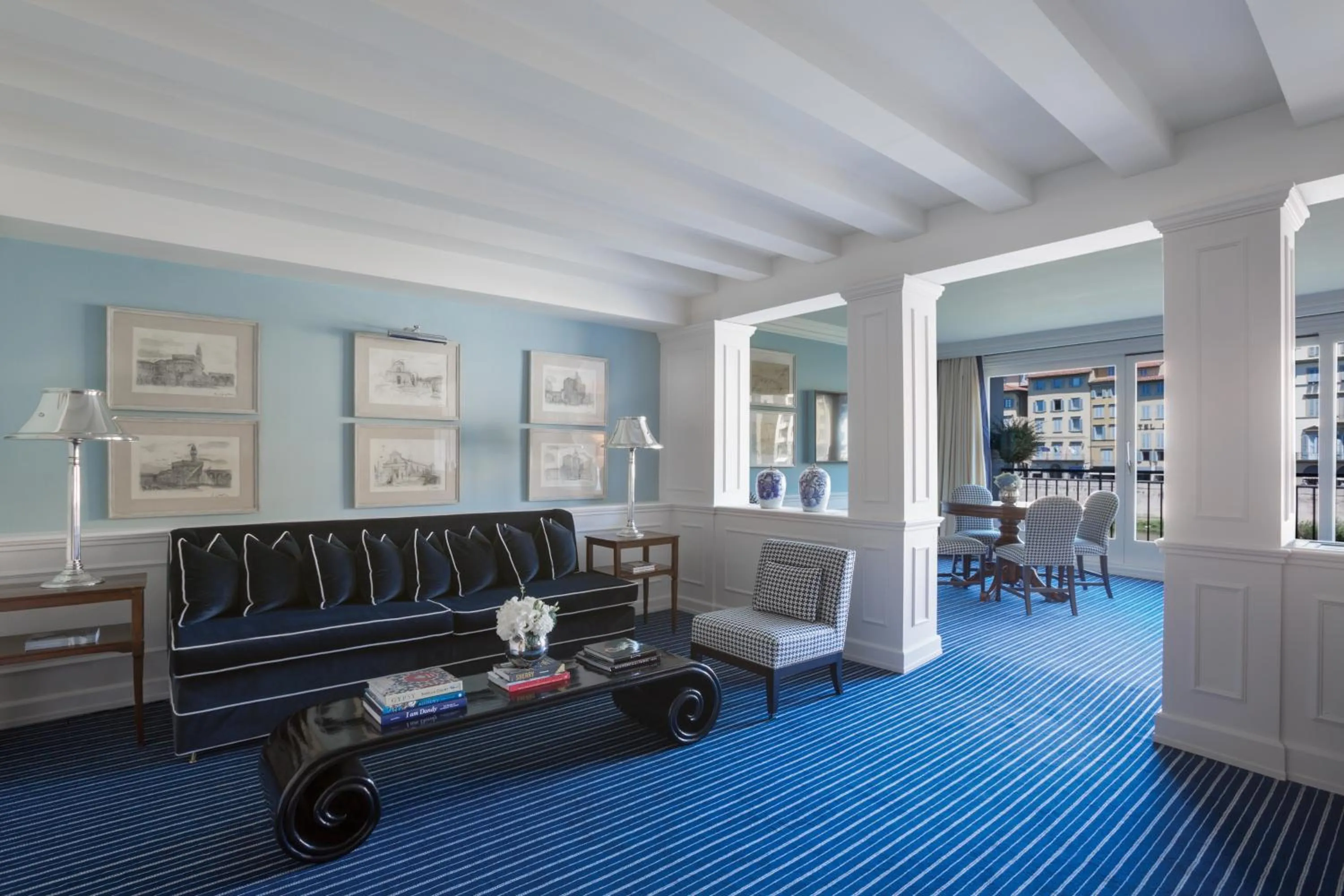 Seating area in Hotel Lungarno - Lungarno Collection