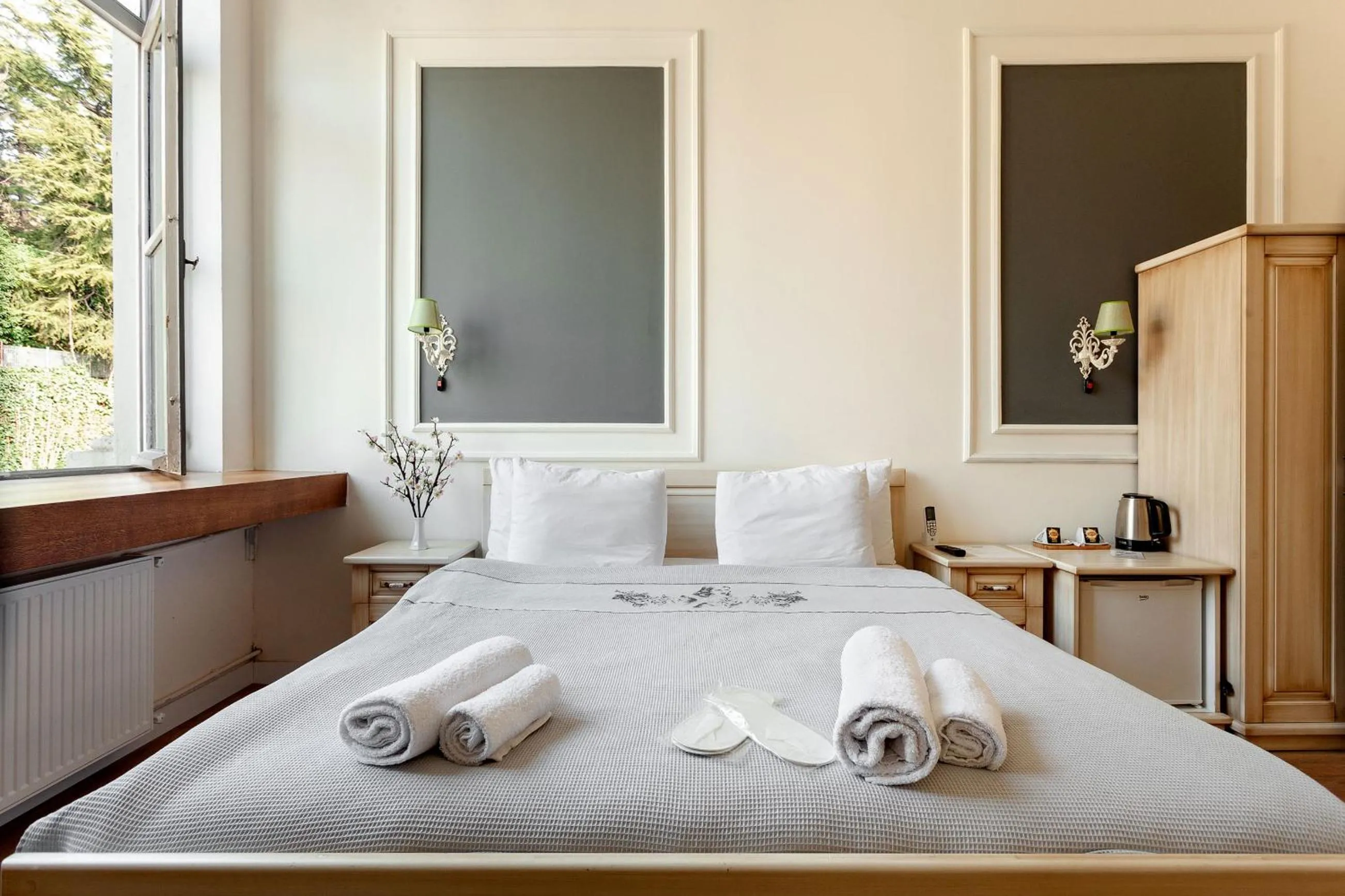 Bed in Cezayir Rooms