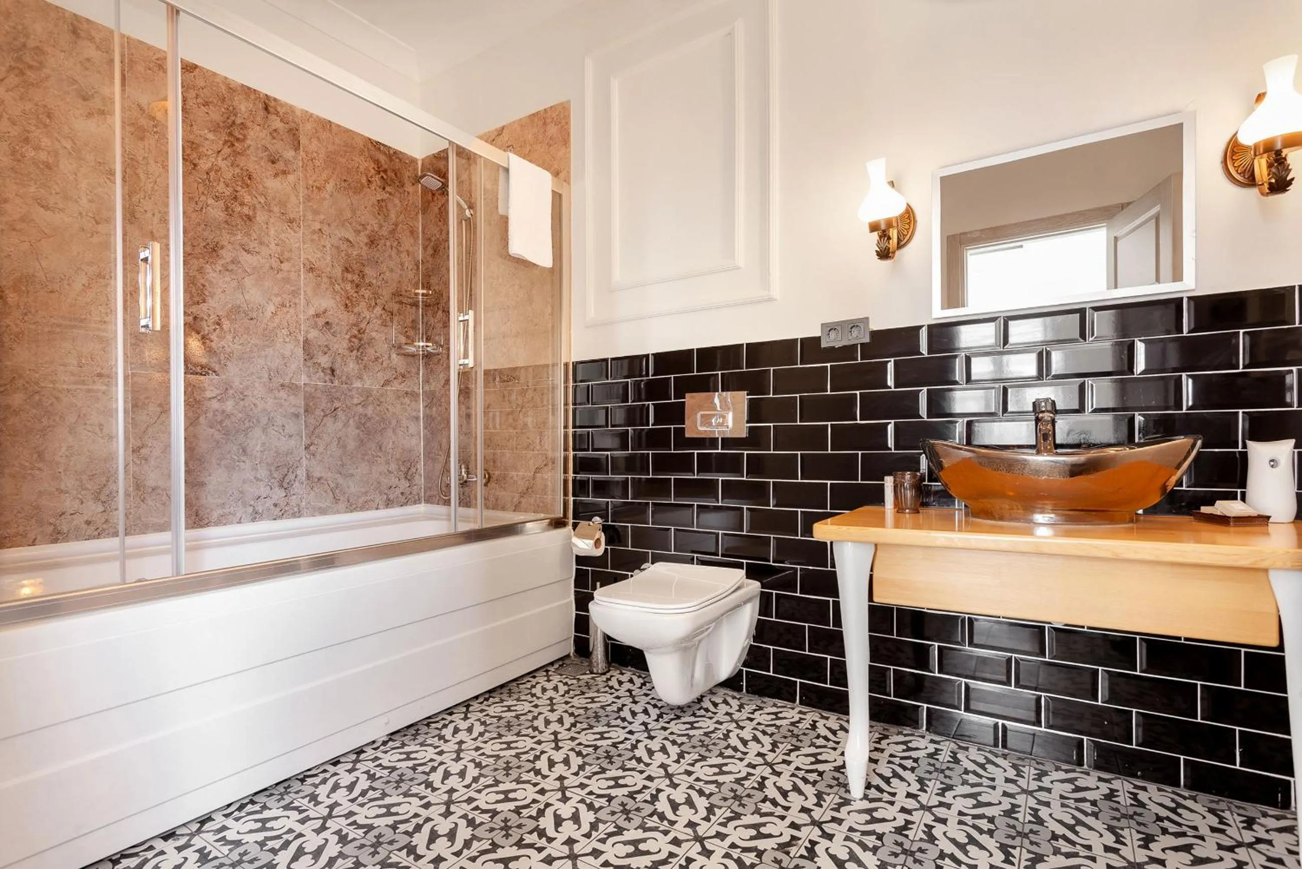 Bathroom in Cezayir Rooms