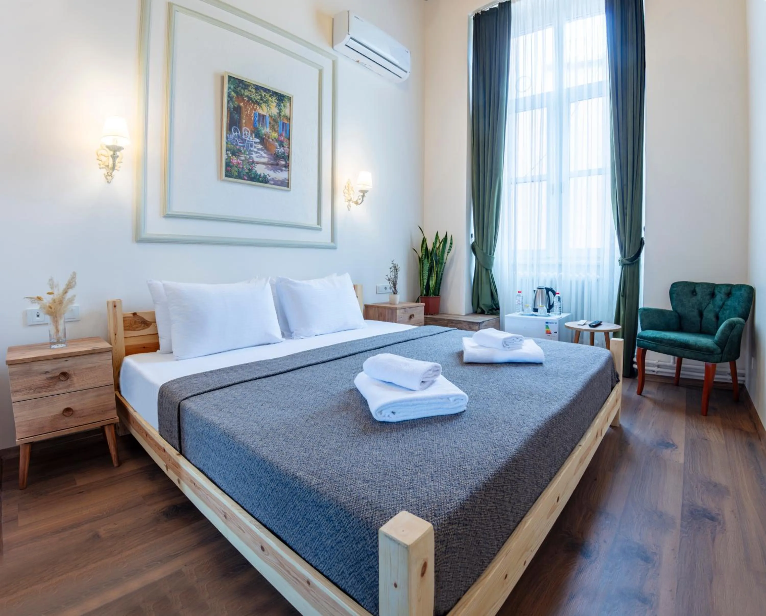 Bed in Cezayir Rooms