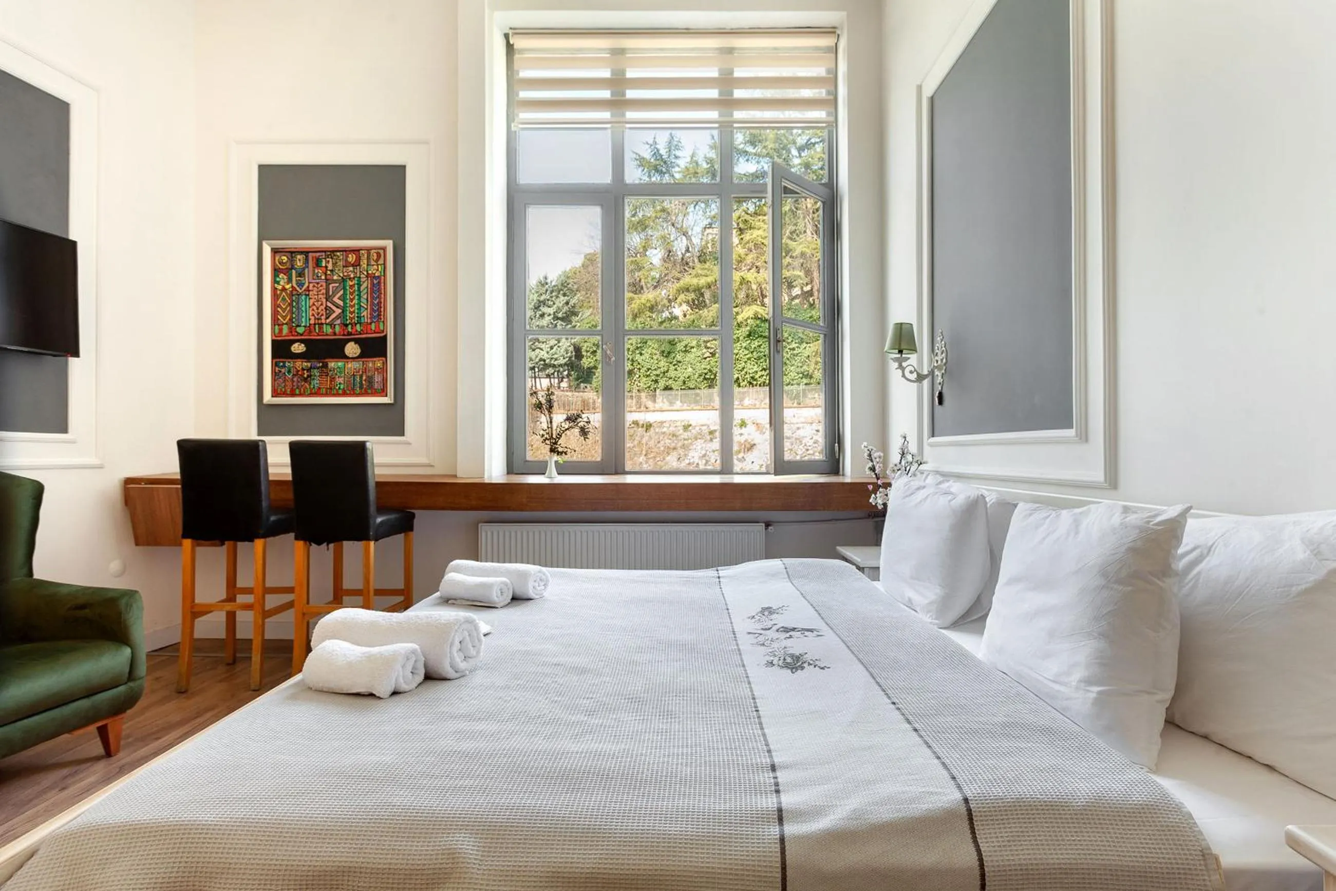 Photo of the whole room, Bed in Cezayir Rooms