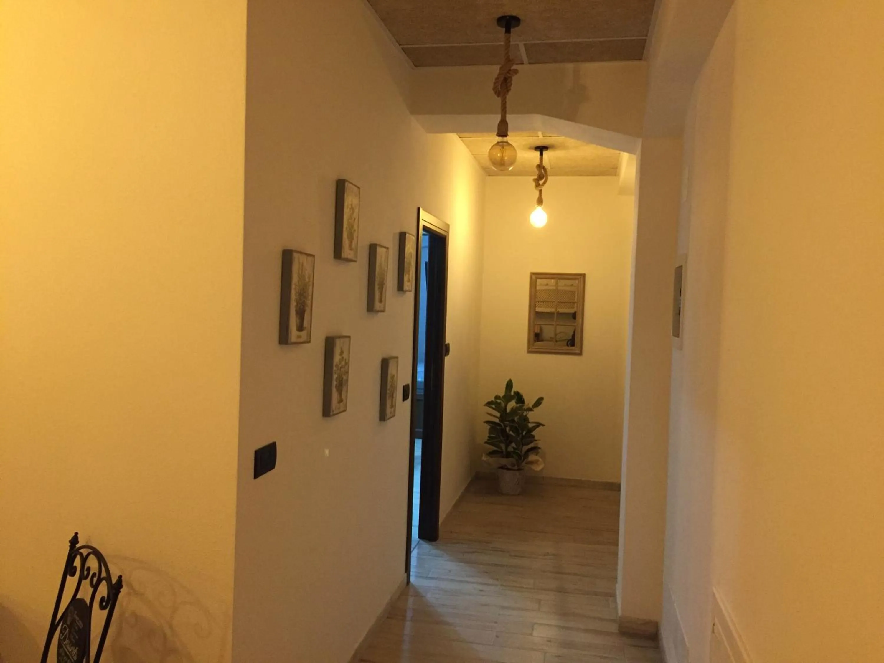 Communal lounge/ TV room in Dely B&B