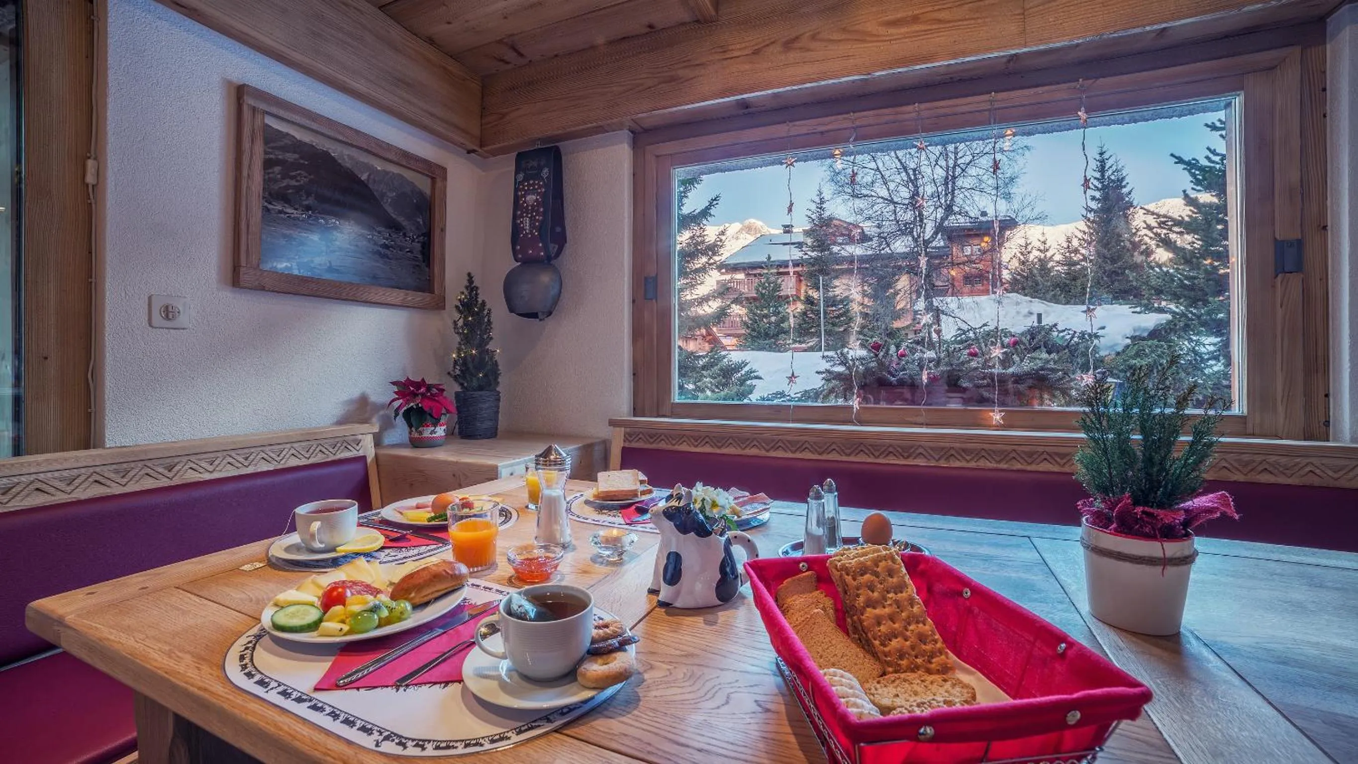 Breakfast in Hotel Mirabeau