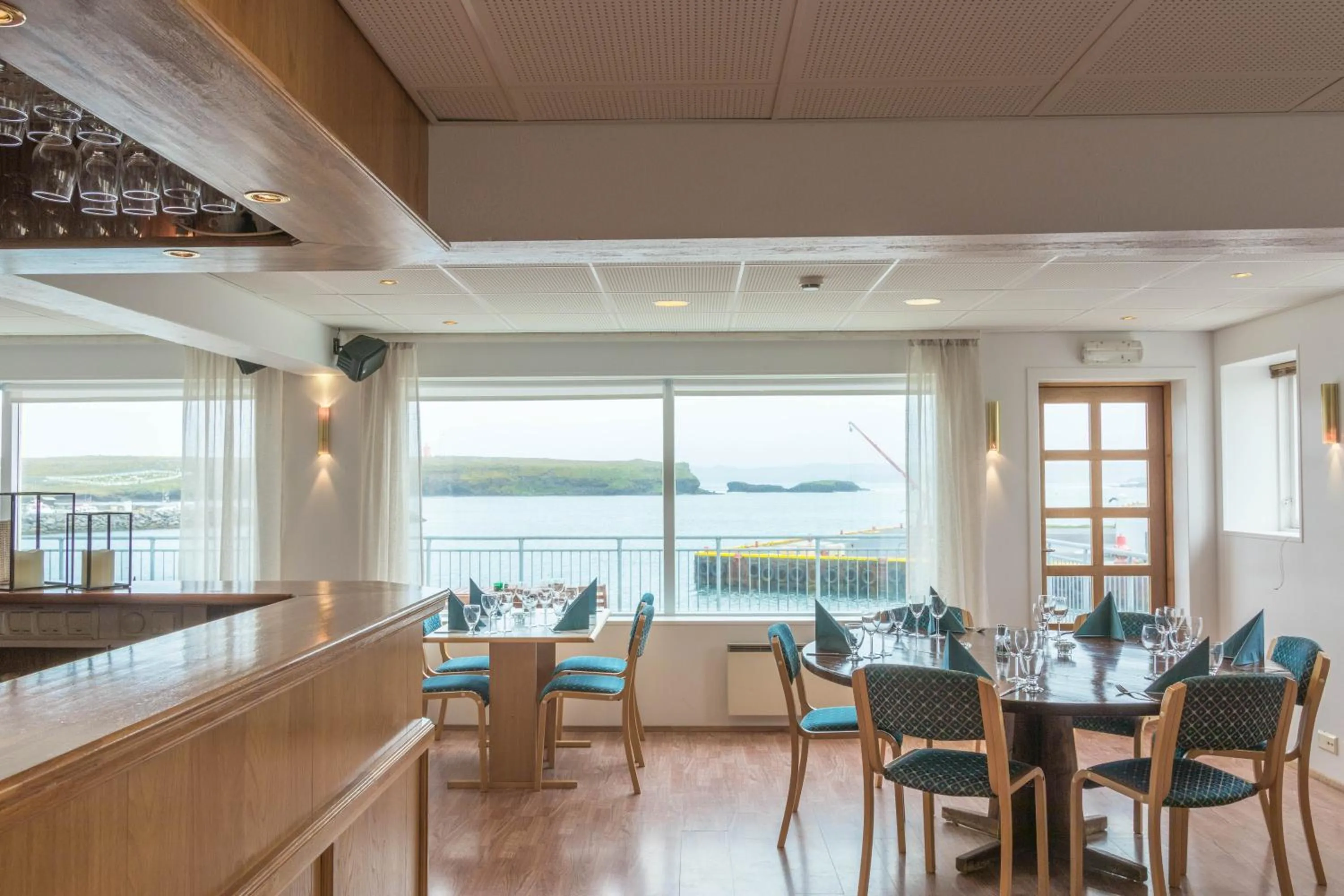 Restaurant/places to eat in Hotel Nordurljos