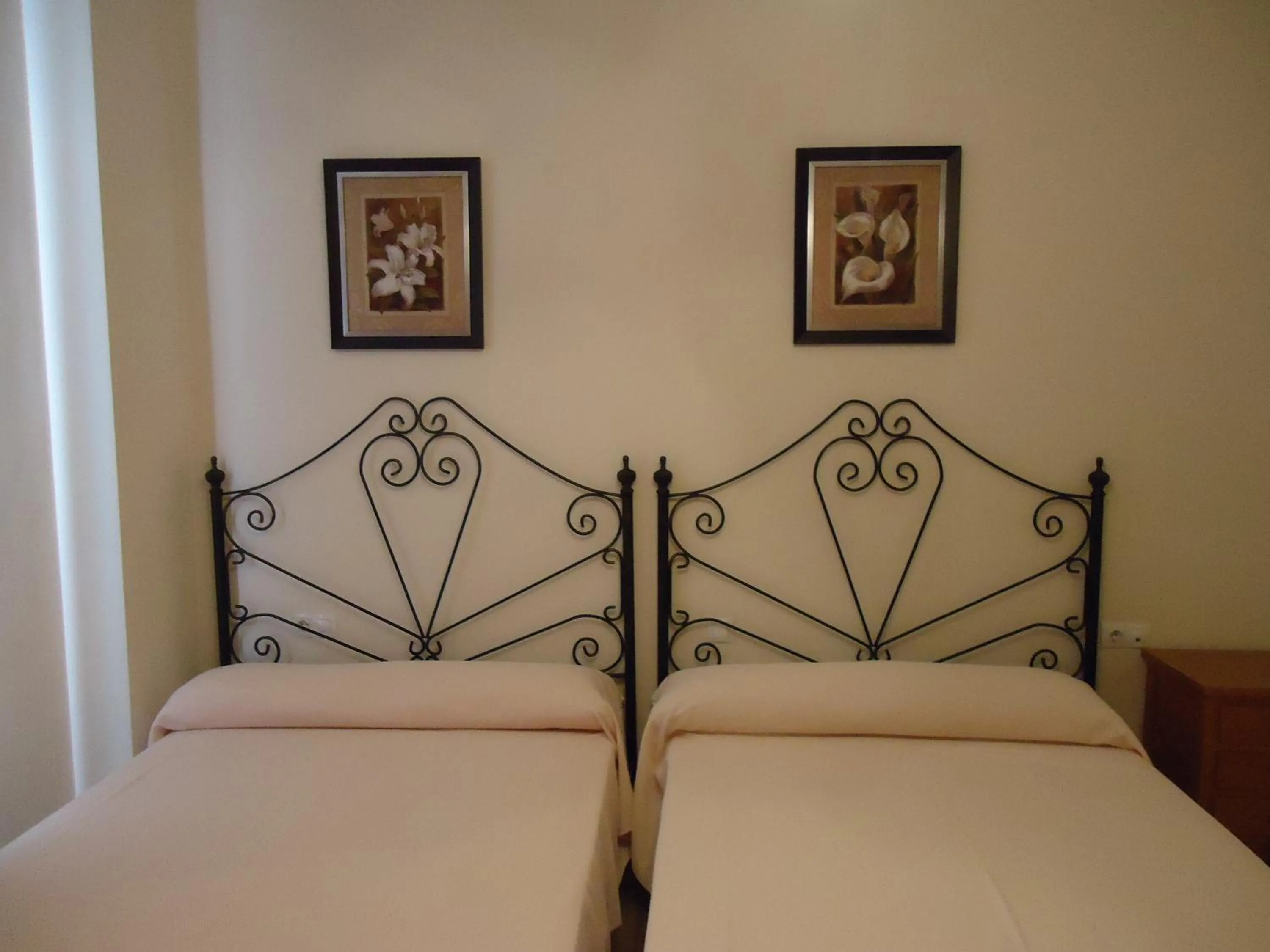 Photo of the whole room, Bed in Hotel Antequera Rural Fortes La Nuit