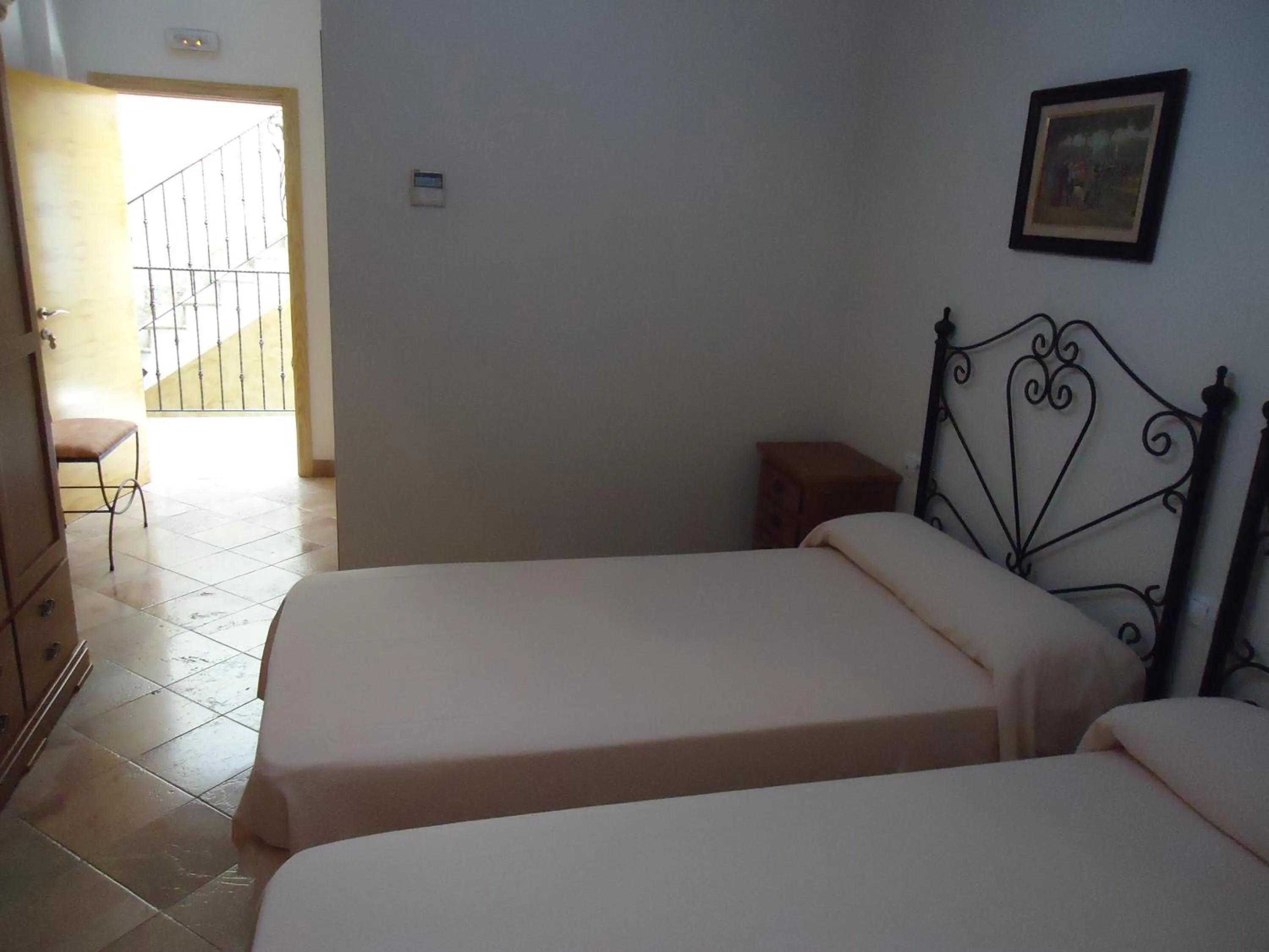 Photo of the whole room, Bed in Hotel Antequera Rural Fortes La Nuit