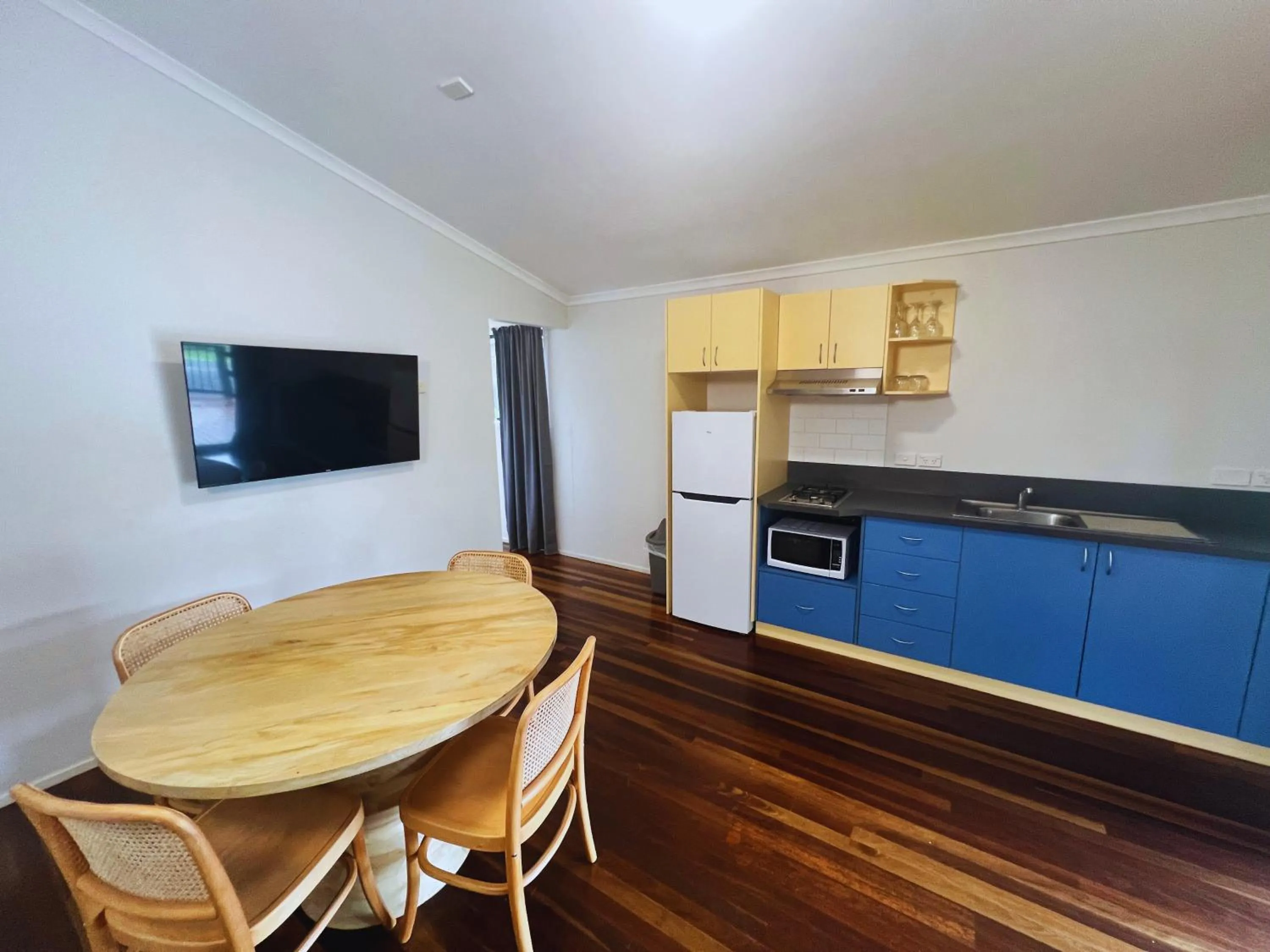 TV and multimedia in Tiona Holiday Park